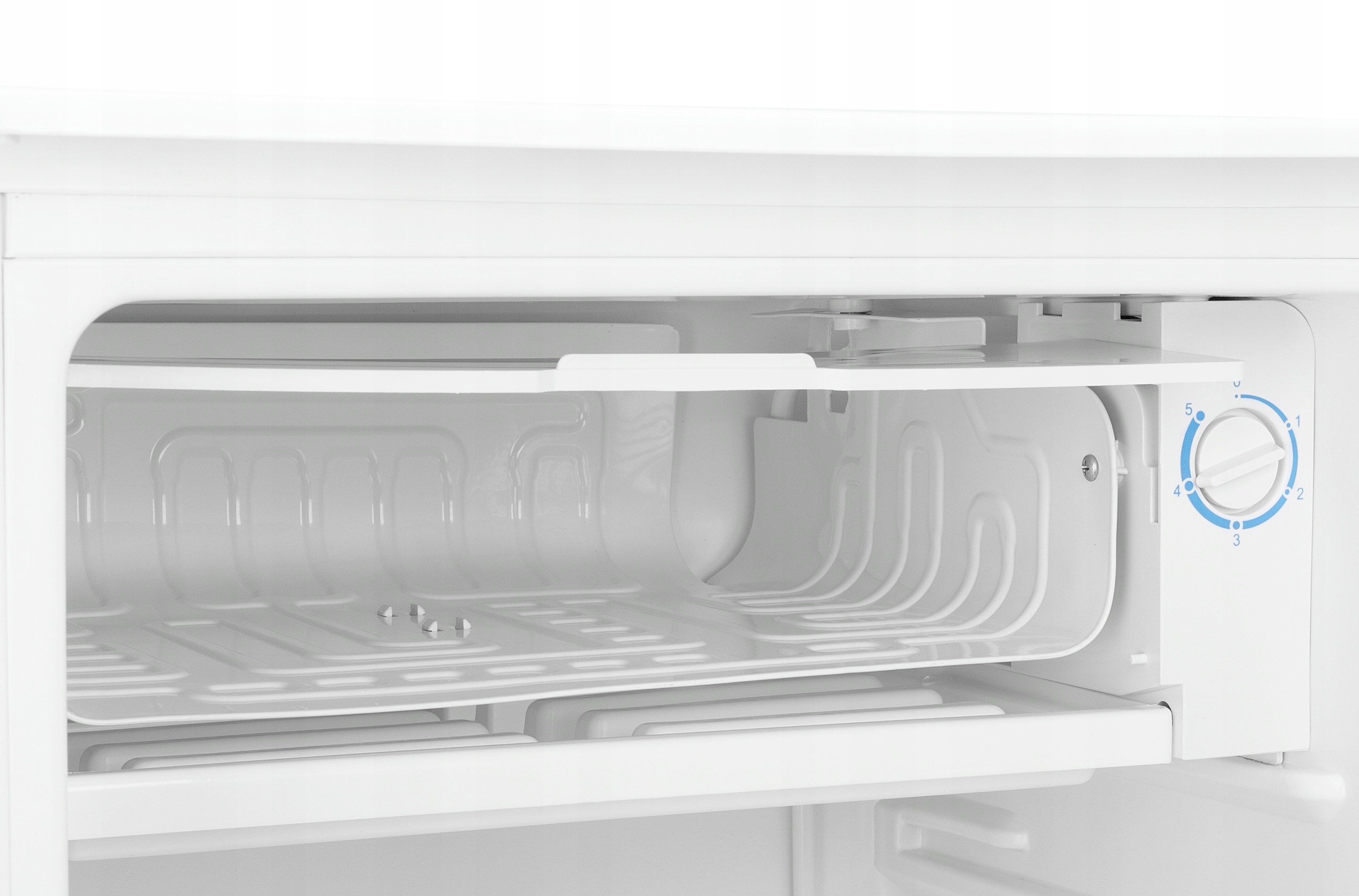 Lodówka mała chłodziarka mini zamrażarka hotelowa biurowa ŚWIATŁO 91l. 83cm