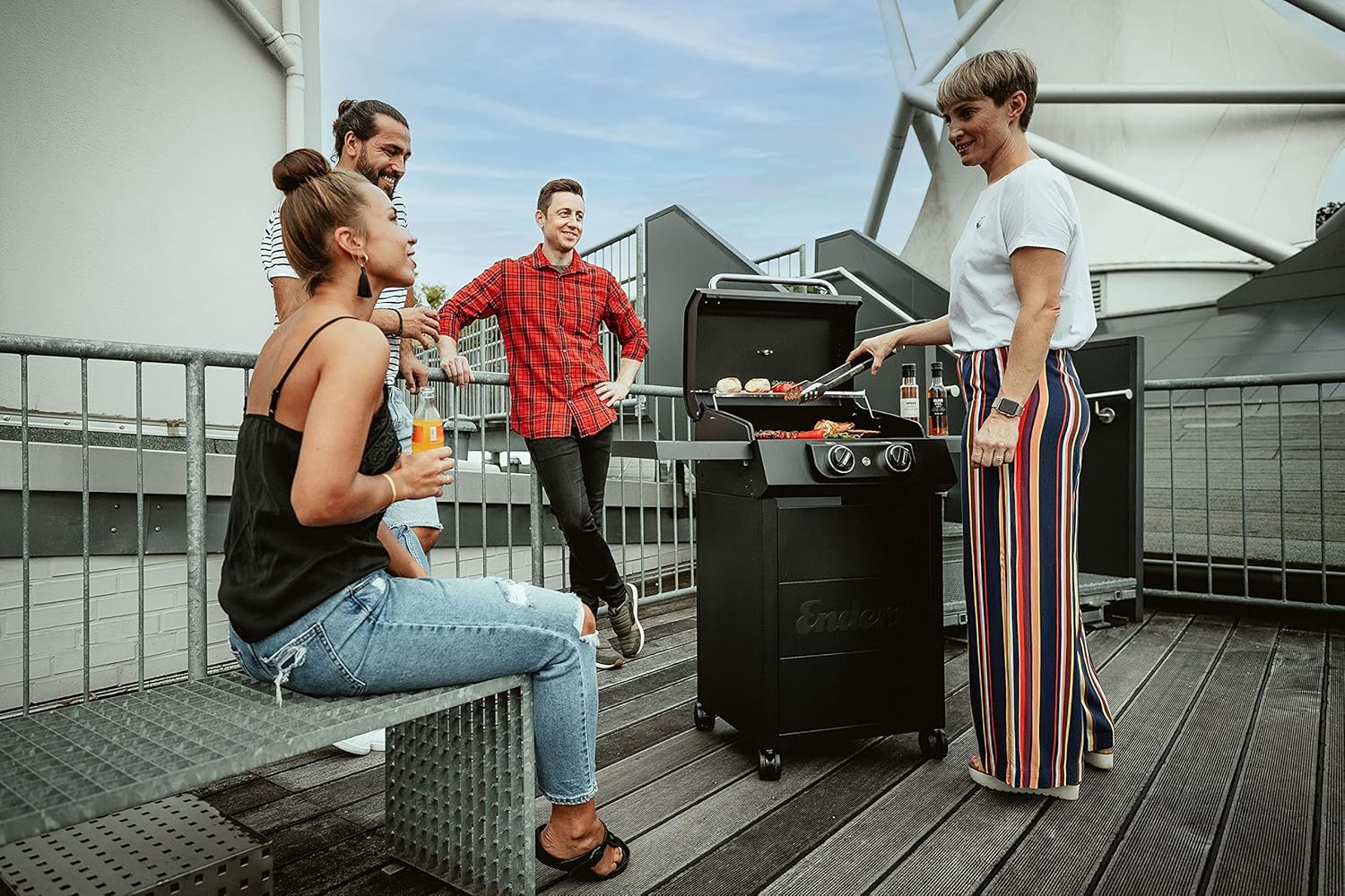 Enders Elektrogrill eCRAVE 2, mit Gussrost, Grillwagen mit viel Stauraum, SIMPLE CLEAN? Reinigungssystem, 2 leistungsstarke Heizelemente, formstabile Garhaube mit integriertem Thermometer #97116