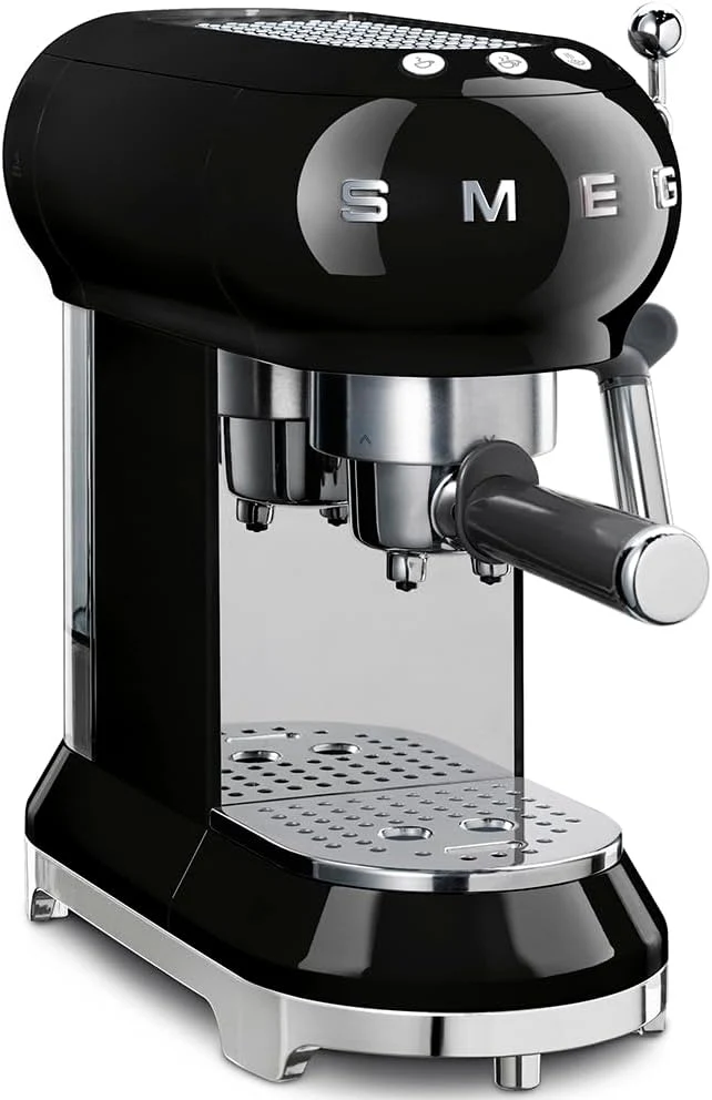 Smeg, ECF01WHEU Handmatige Espressomachine, Cappuccinosysteem, Thermoblock, grote bekerbehuizing en dubbele koffiefunctie, 1 L waterreservoir, compacte afmetingen, 1350 W, Wit