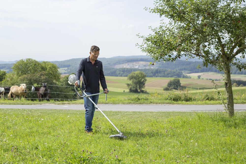 IKRA Benzin Freischneider Trimmer IBF 25-1 inkl. Fadenspule, 4-Zahn-Messer & Schultergurt