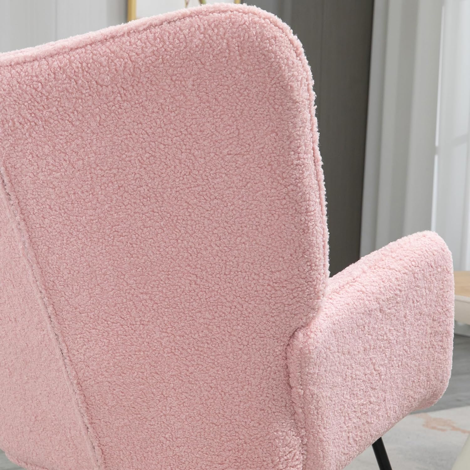 HOMCOM Schaukelstuhl, Schaukelsessel mit Berbervliesoptik, Armlehne, Gepolsterter Sessel mit Holzkufen, Relaxsessel für Wohnzimmer, Schlafzimmer, bis 120kg belastbar, Rosa