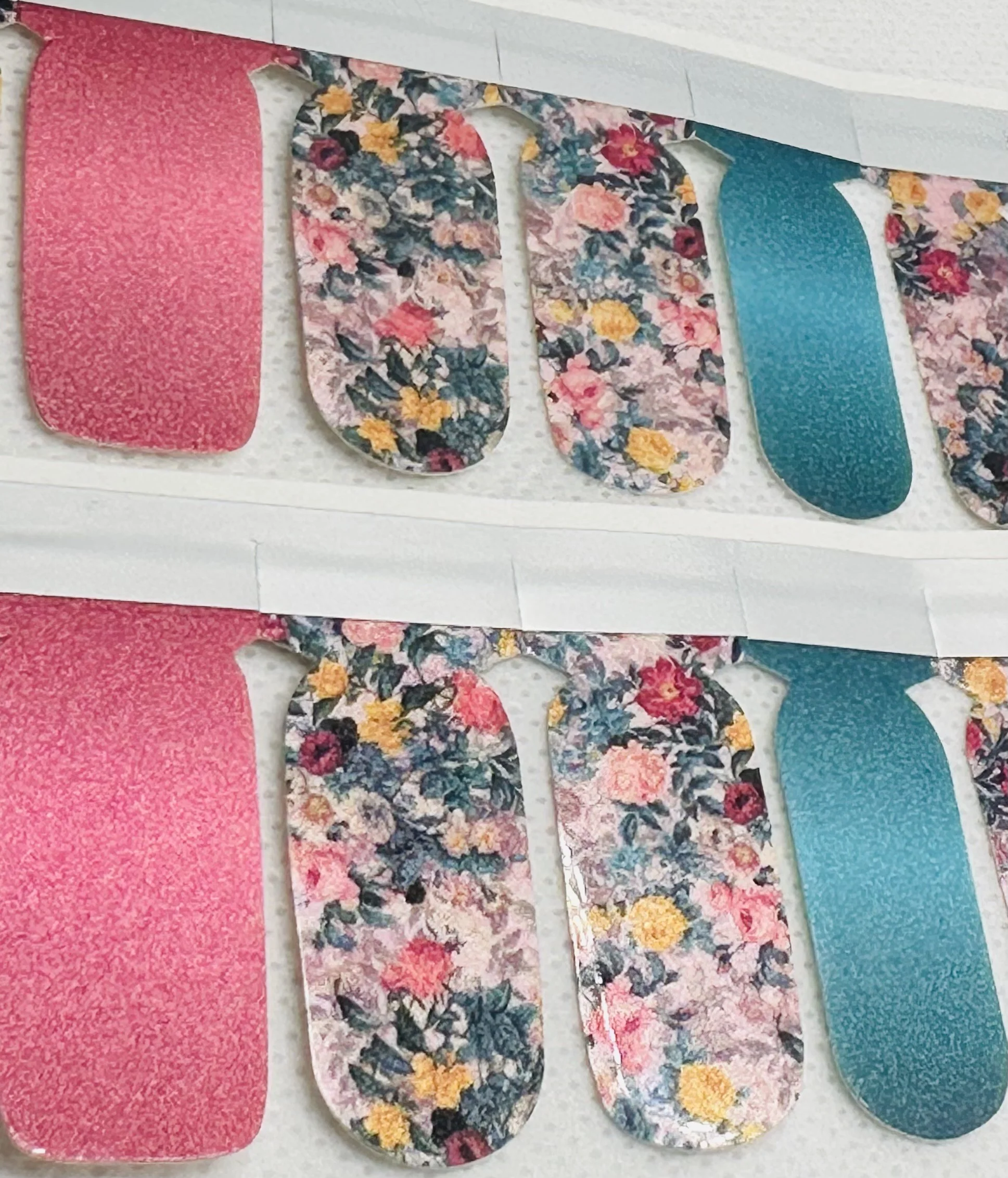 XL Colourful Flowers (Pearl)