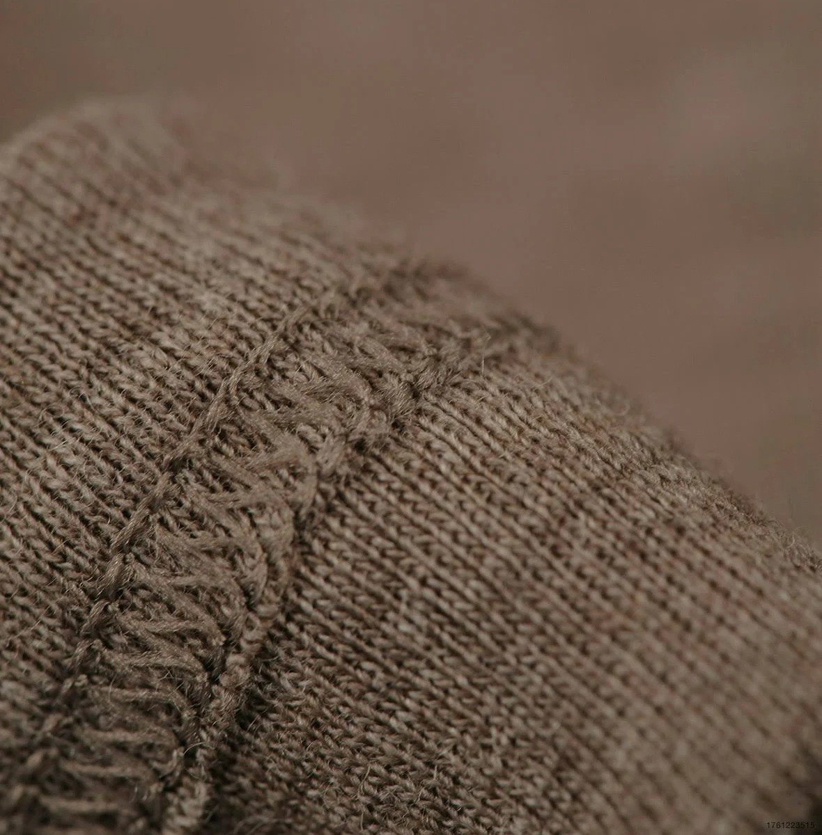 Women's long-sleeved shirt made of merino wool