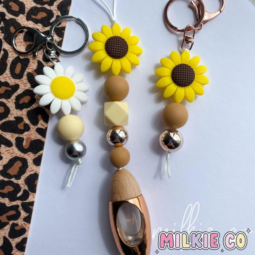 Mini Daisy Beaded Keychain