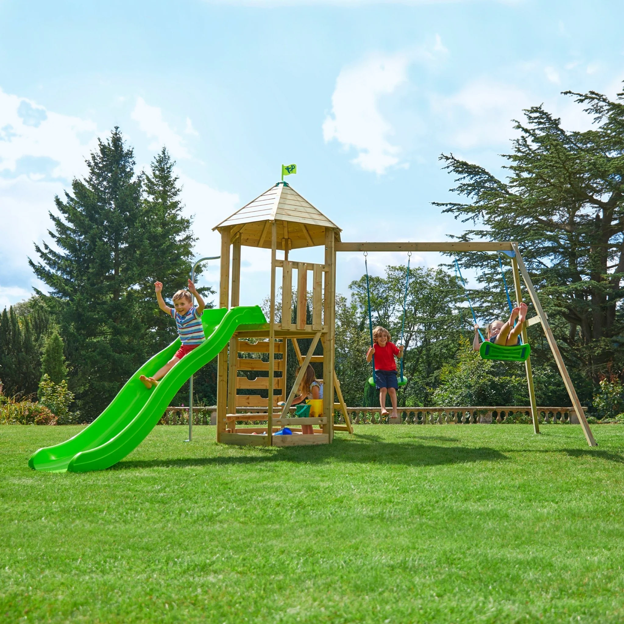 TP Castlewood Beeston Houten Klimrek met Schommelset & Glijbaan �C FSC? gecertificeerd