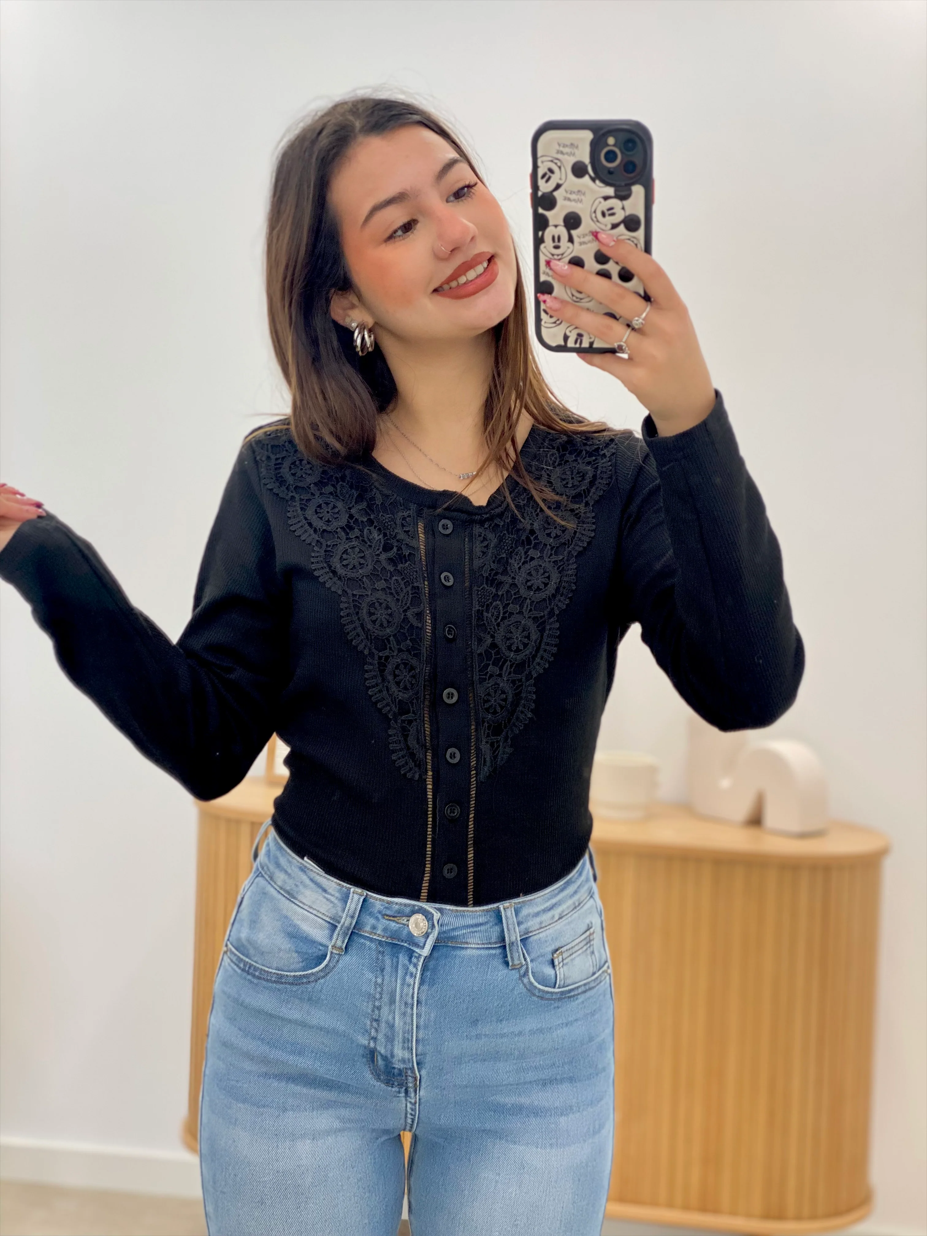 CAMISETA BOTONES ENCAJE