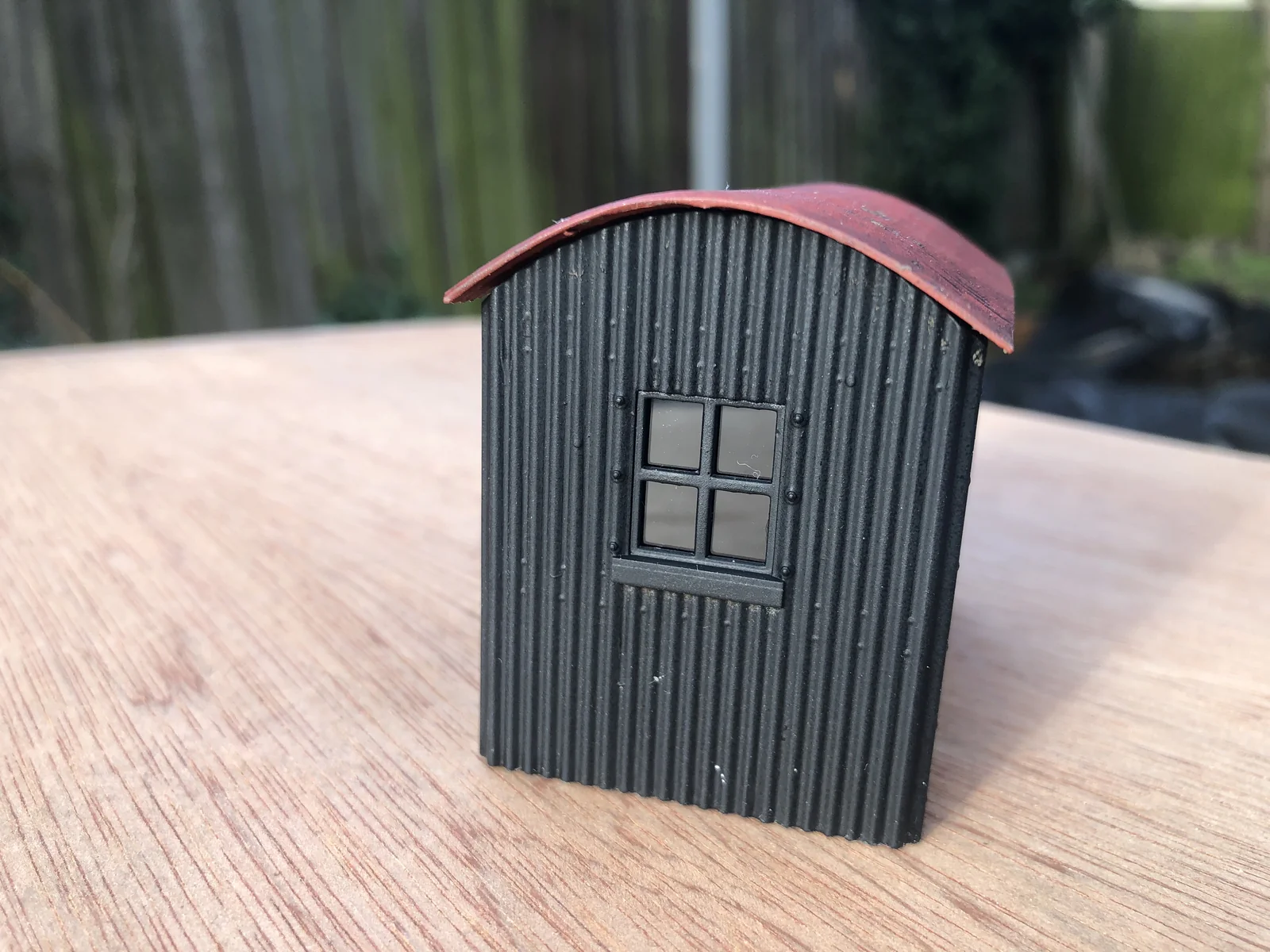 Lamp hut with glazing - O Gauge/O-16.5 based on Buckfastleigh building