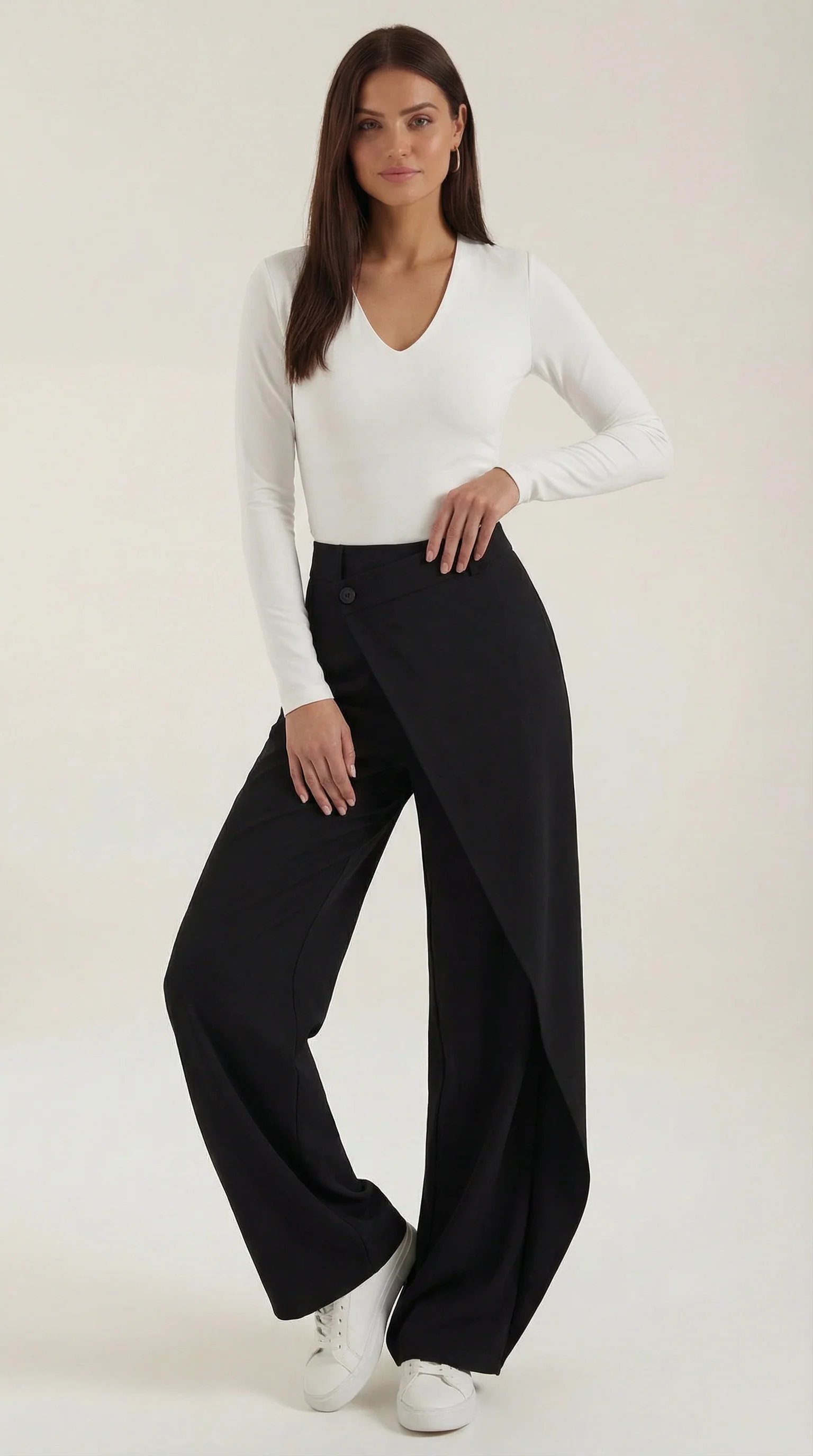 Asymmetrische Hose mit weitem Bein
