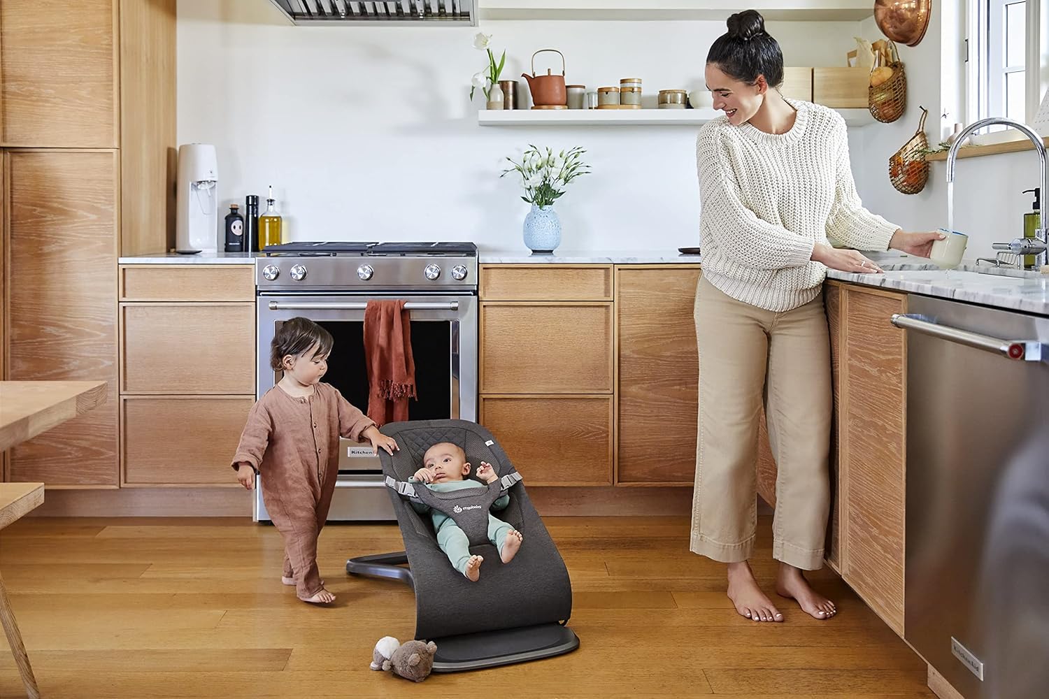 Ergobaby 3-in-1 Evolve Bouncer, Ergonomische wipstoel voor baby's vanaf de geboorte tot peuters, Babyschommel met zitverkleiner voor pasgeborenen (2,5 kg - 13,2 kg), Cream