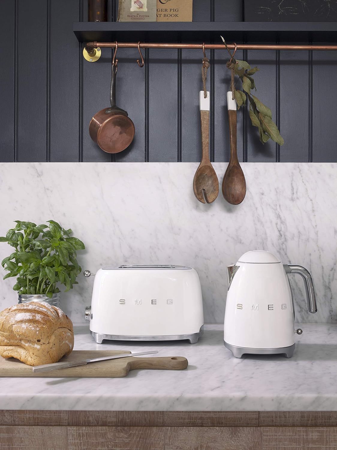 Smeg, 2x2 TSF01CREU -Toaster, 2 Schlitze für 2 Scheiben, 6 Vergoldungsniveaus, Heizfunktion, Abtau- und Bagel- Funktion, Sammelschublade, 950W, Creme