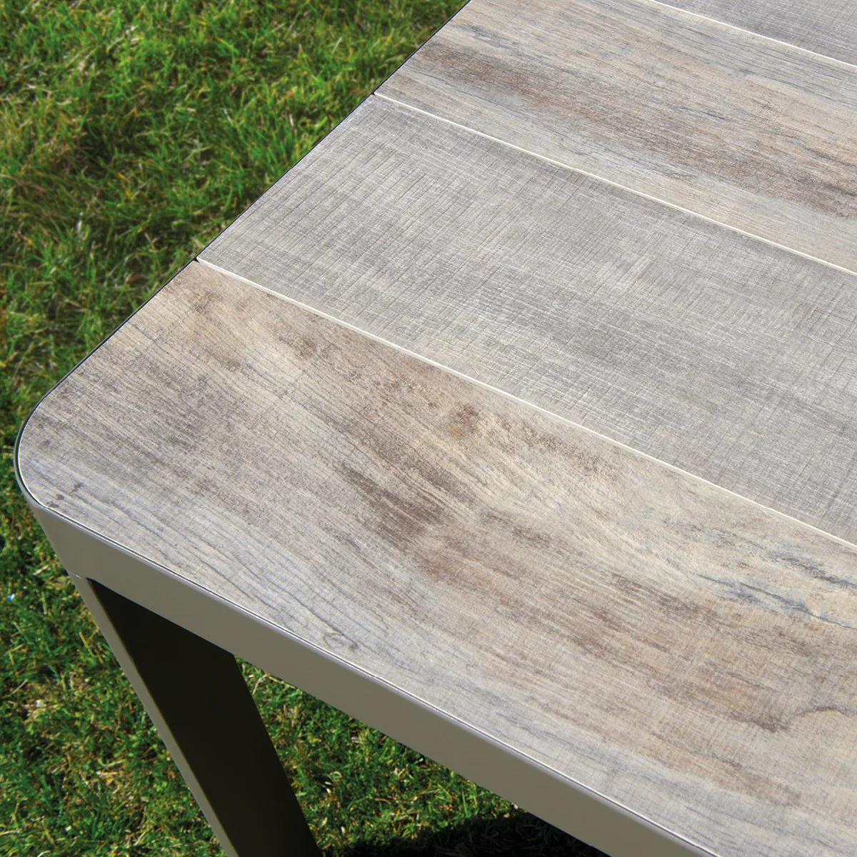 Stone - Set pranzo da giardino da 8 a 12 posti