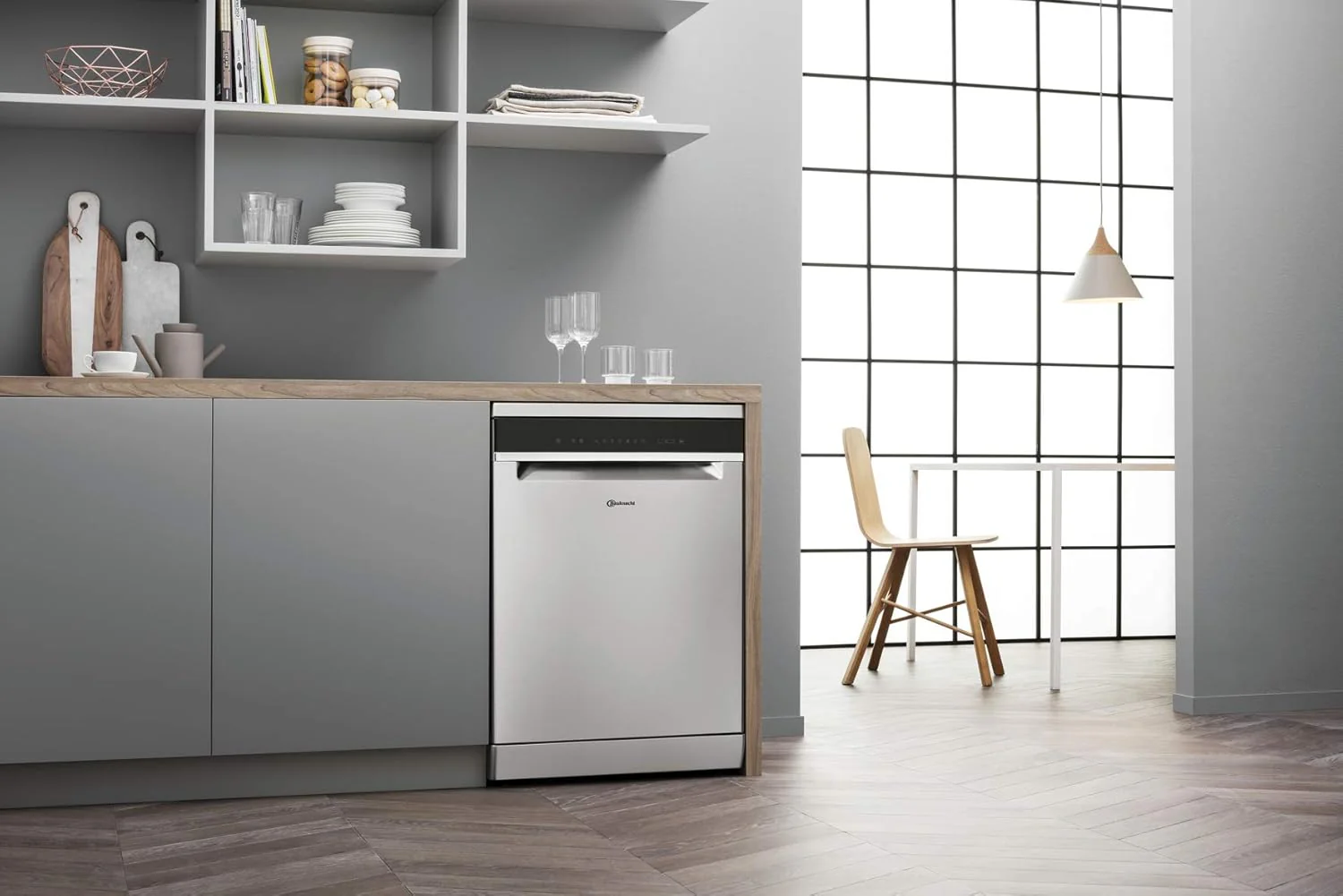 Bauknecht B7F HP43 XA Vrijstaande vaatwasser/ 60 cm/ 15 couverts/ PowerClean Pro-Effectieve hogedruksproeiers/ Natural Dry-Automatische deuropening-Betere droging/ Maxi Space-Meer binnenruimte