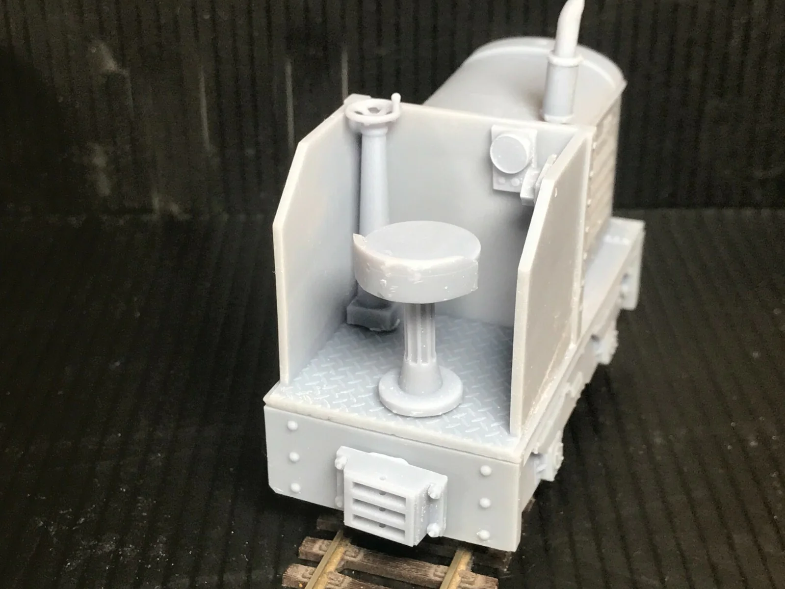 GN15 - Diesel critter - Fordson kit - G-scale on 00 track uses a tenshodo spud