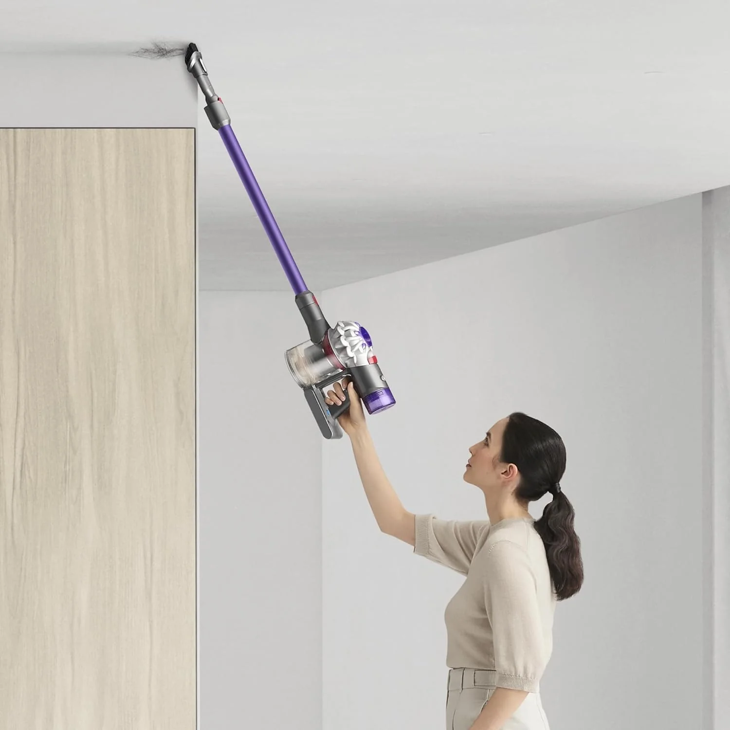 Dyson V8 cordless vacuum cleaner