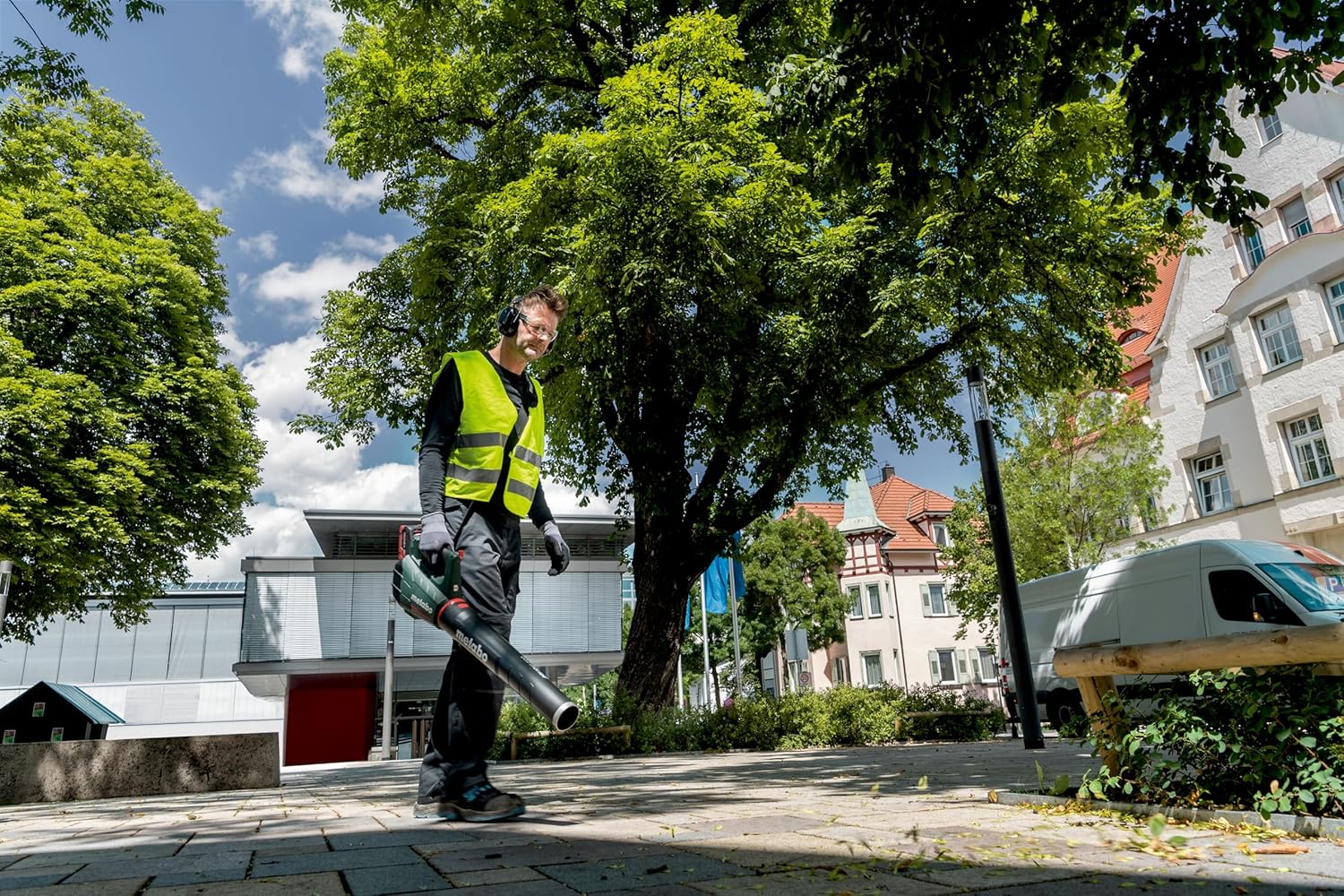 metabo Akku-Laubbläser LB 18 LTX BL – 601607850 – 18 V – Leiser Akku-Laubbläser mit starkem Motor und konstanter Blaskraft – Ohne Akku und Ladegerät, Grün