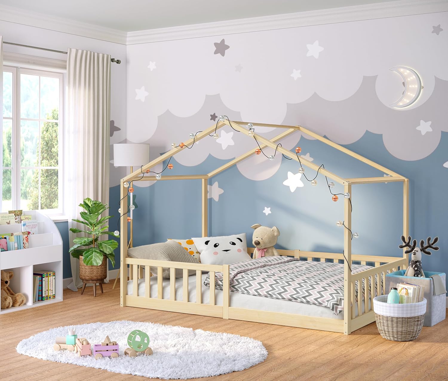 Bellabino Kinderbett Bia 140x200 cm, Hausbett Kinder inkl. Rausfallschutz und Rolllattenrost, Montessori Bodenbett weiß aus Massivholz Kiefer