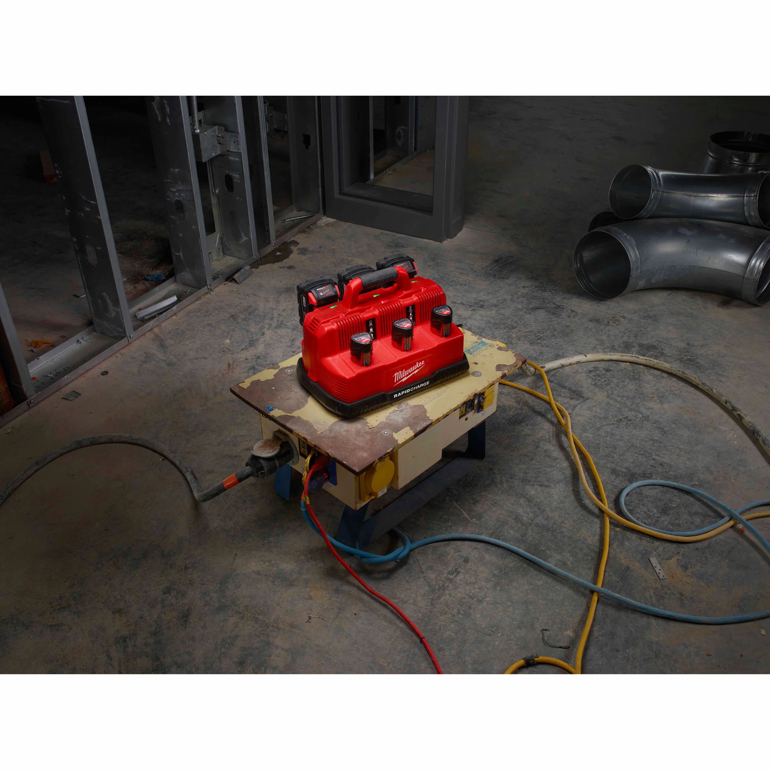 2025 Milwaukee 48-59-1807 M18 en M12 Snellader Station
