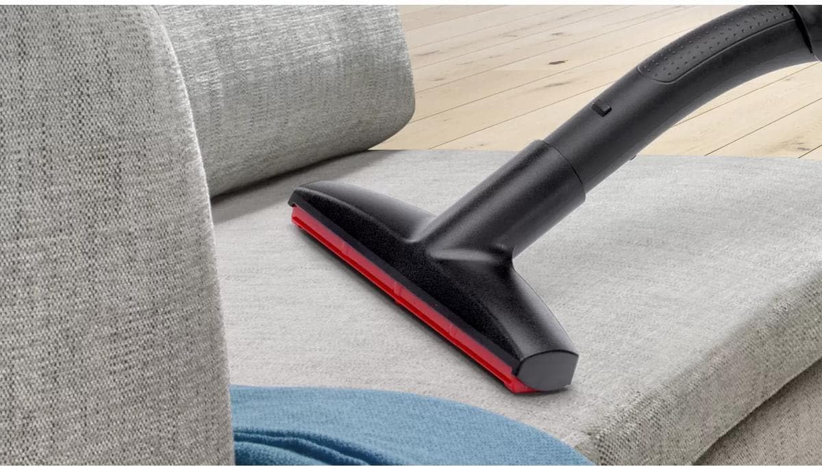 Bosch Staubsauger beutellos Serie 6 BGC41X36, Bodenstaubsauger, ideal für Allergiker, Hygiene-Filter, Bodendüse für Parkett, Teppich, Fliesen, Starke Saugleistung, leise, 700 W, blau