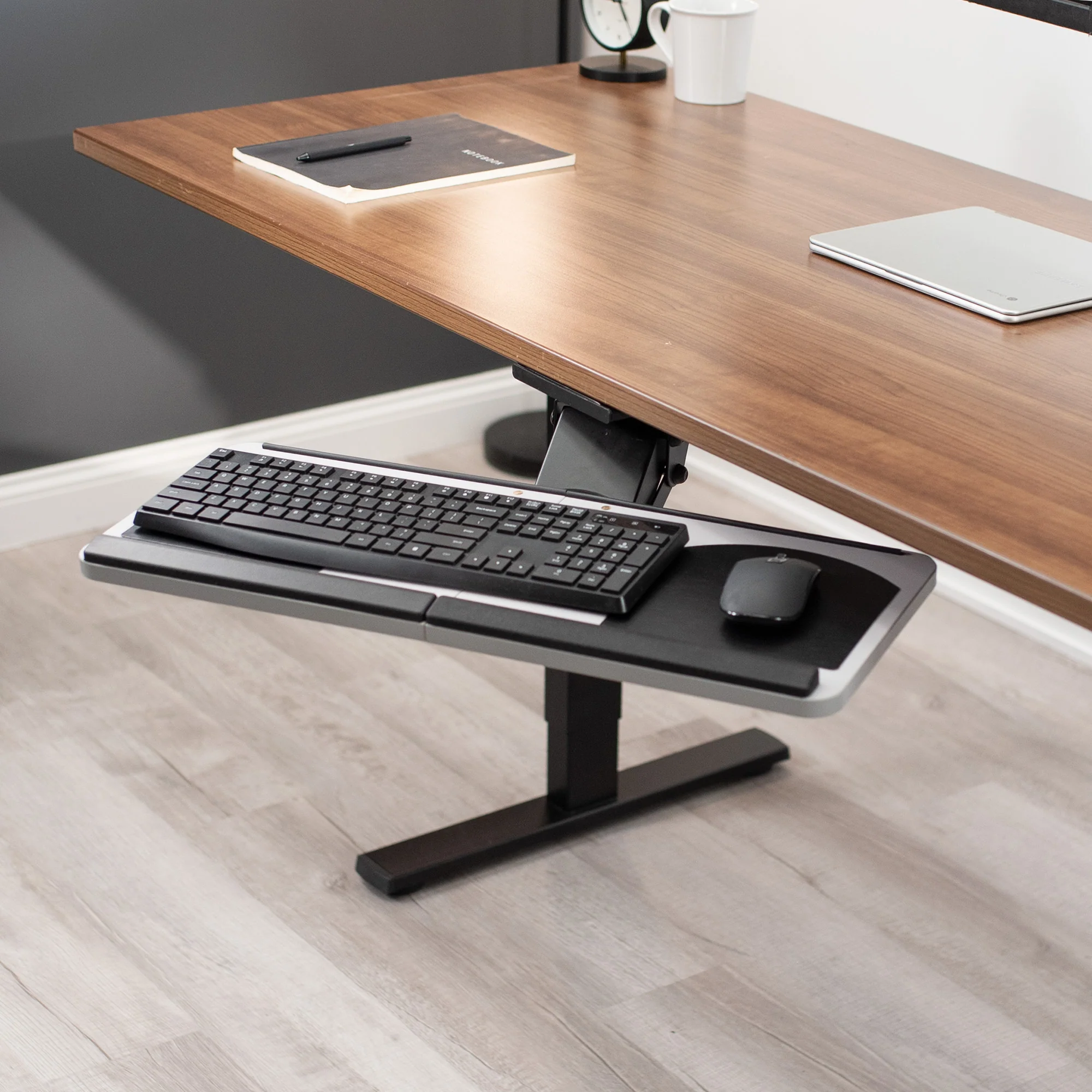 Zilveren Toetsenbordlade Onder het Bureau