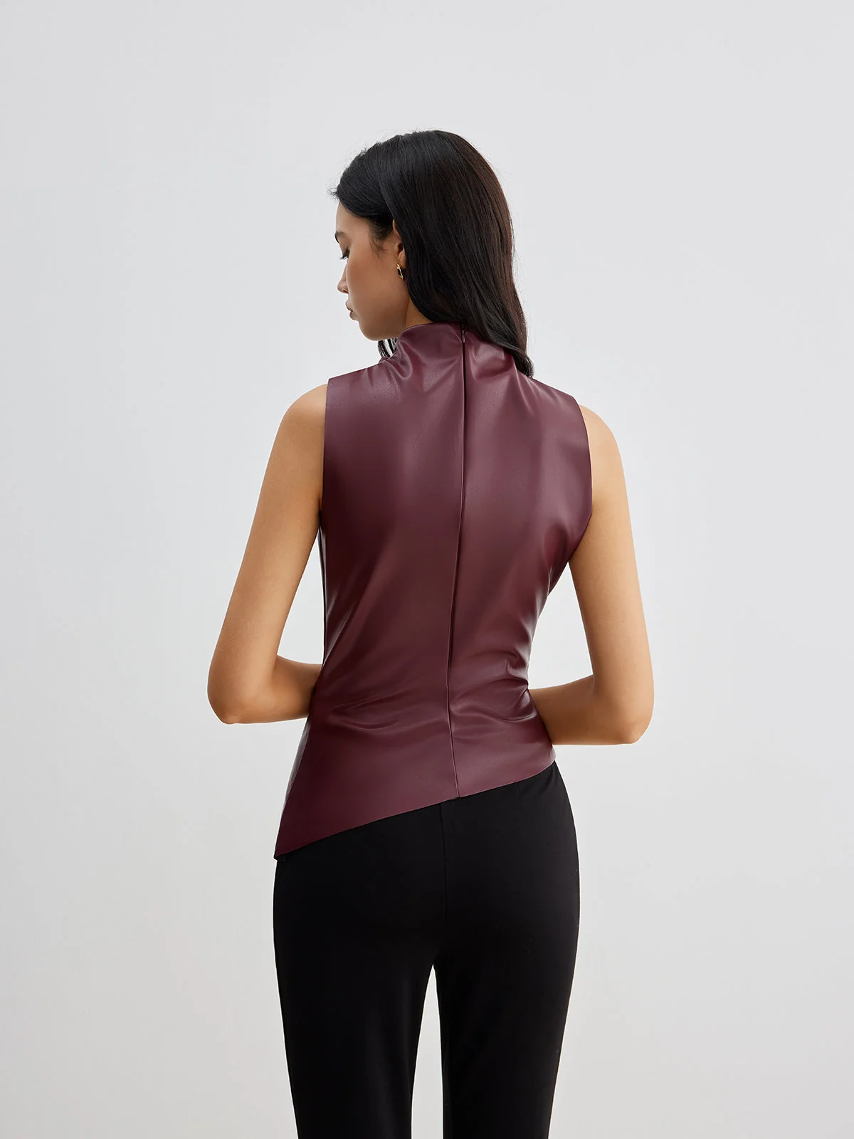 Hochgeschlossenes Tanktop mit asymmetrischem Faltenwurf f��r Damen
