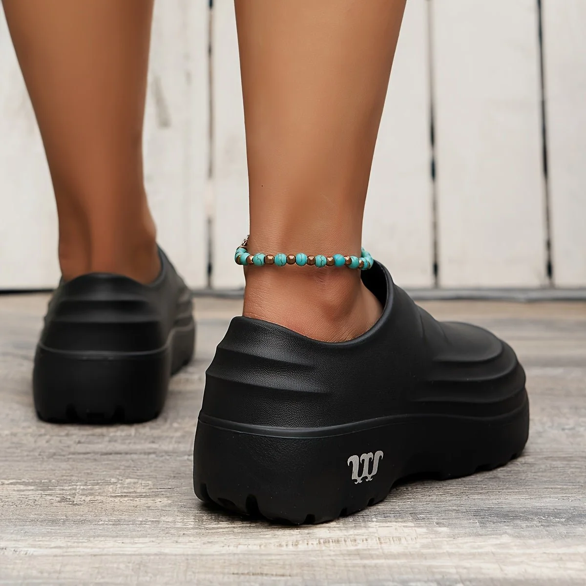 Wasserfeste Slip-On Clogs mit gepolsterter Sohle