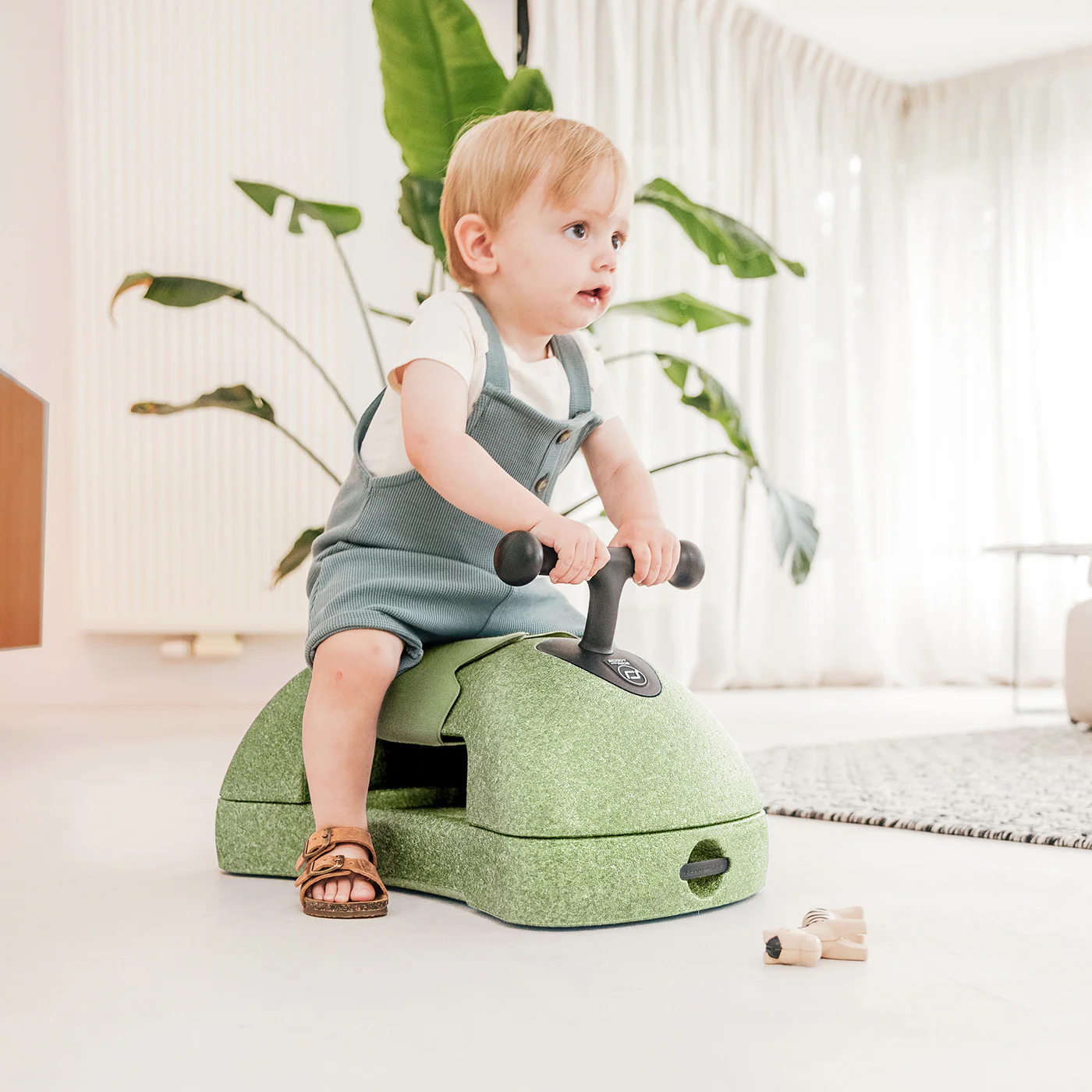 2025 Scoot and Ride My First 3-in-1 Babywalker & Glijder �C Olive
