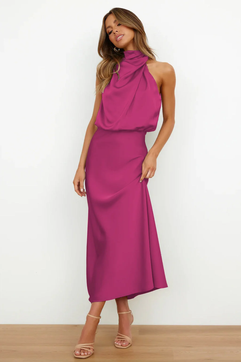 Damen Satin Maxikleid mit Halterneck-Ausschnitt | Flie?endes, bodenlanges Abendkleid f��r Hochzeiten und festliche Events