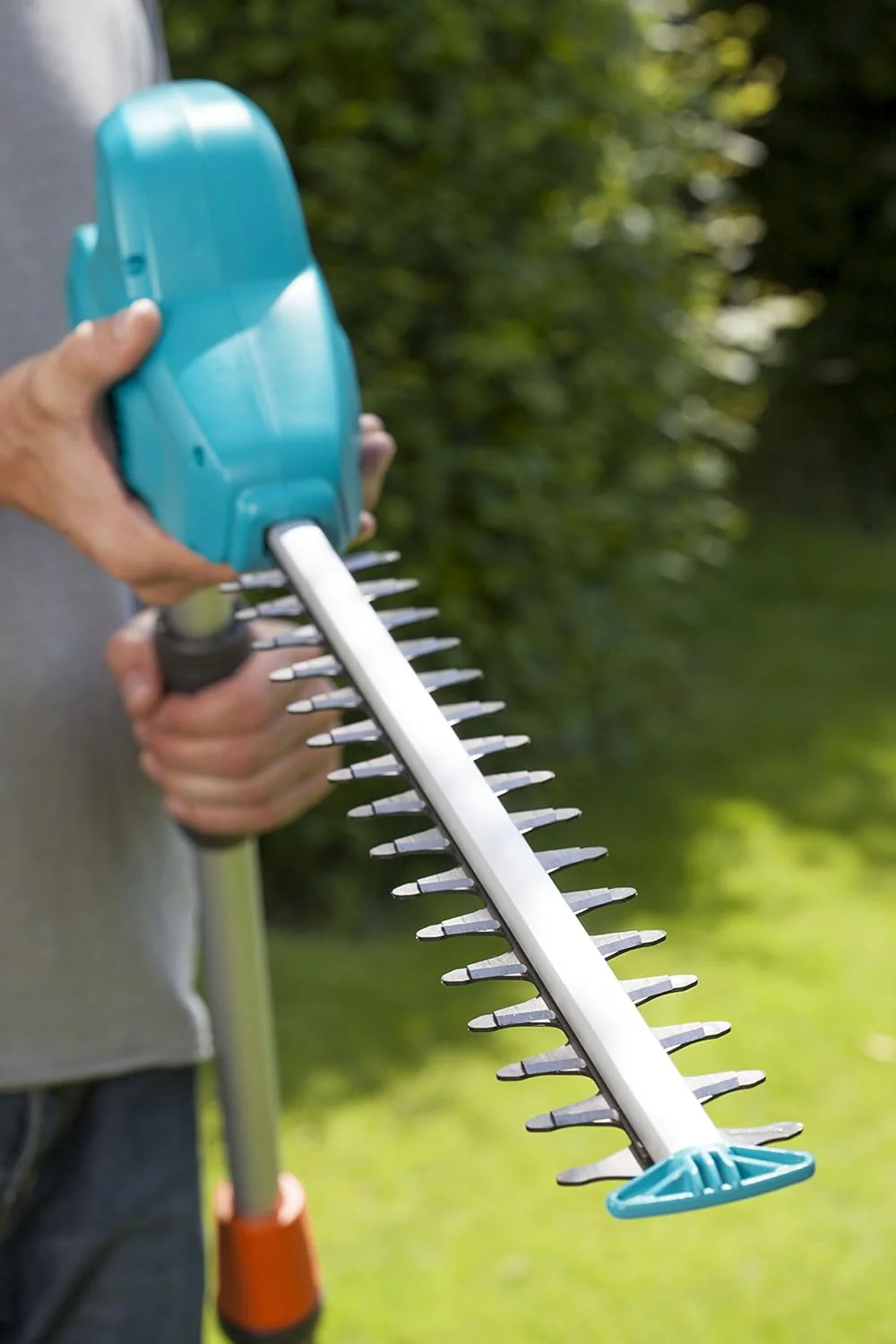 Gardena Telescoop-heggenschaar THS 500/48: Heggenschaar met 500 W, 3,5 m bereik, kantelbare kop en telescoopsteel, 48 cm meslengte, ergonomische handgreep en aanslagbescherming (8883-20)