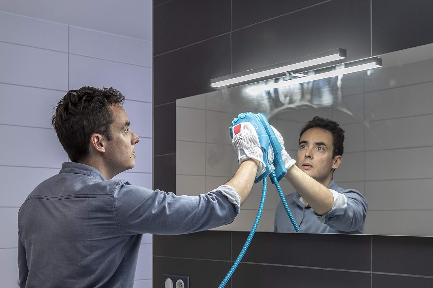 Black+Decker 15-in-1 Dampfbesen Steam-mop (mit Steamitt Dampfhandschuh zur Oberflchenreinigung, AutoSelect für richtige Menge Dampf, 180° drehbarer Reinigungsfu, inkl. 15-tlg Zubehr)