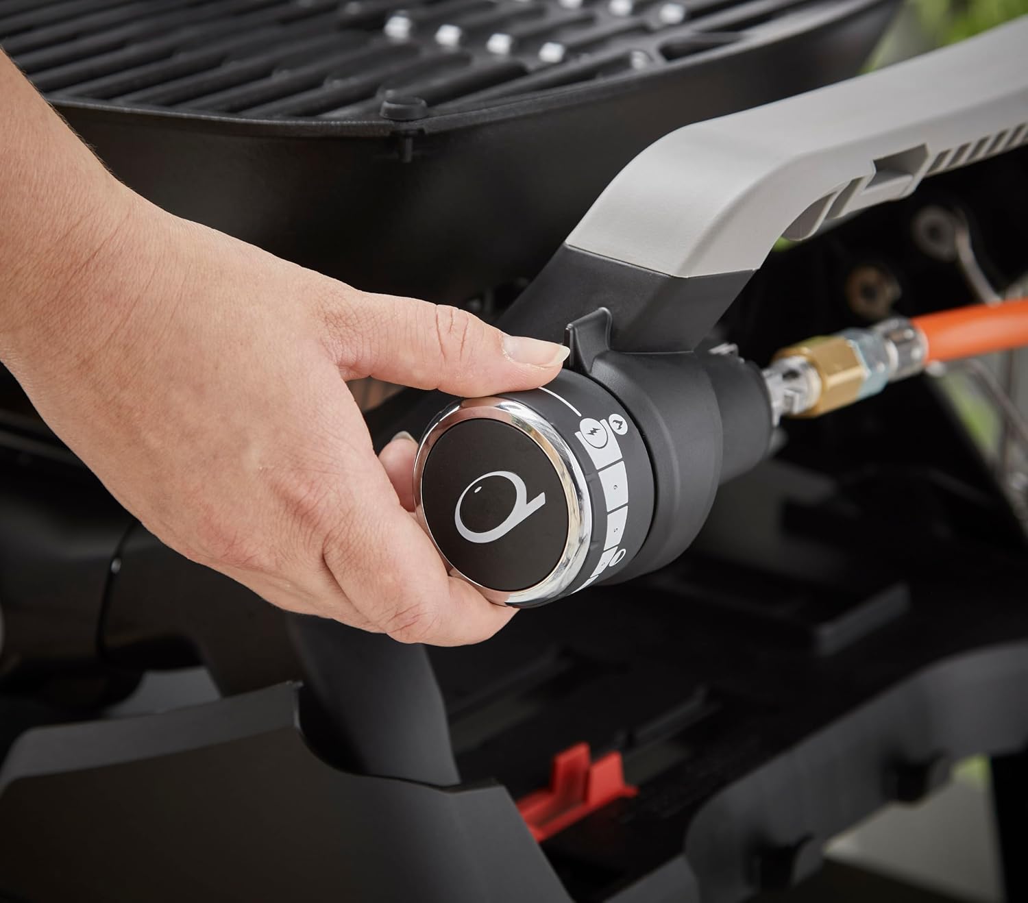 Weber Q 1200N Gasgrill mit Seitentischen/leichter Grill für Camping, Terrassen & Balkone mit Hochleistungsbrenner, porzellanemaillierten Gussrosten & elektronischer Zündung, Mitternachtsschwarz