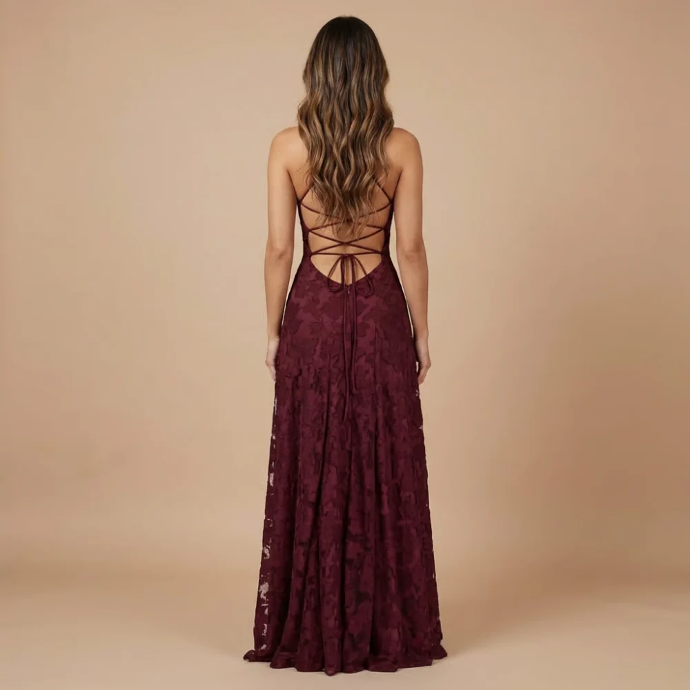 Damen Maxikleid aus floraler Spitze f��r Hochzeitsg?ste mit Spaghettitr?gern