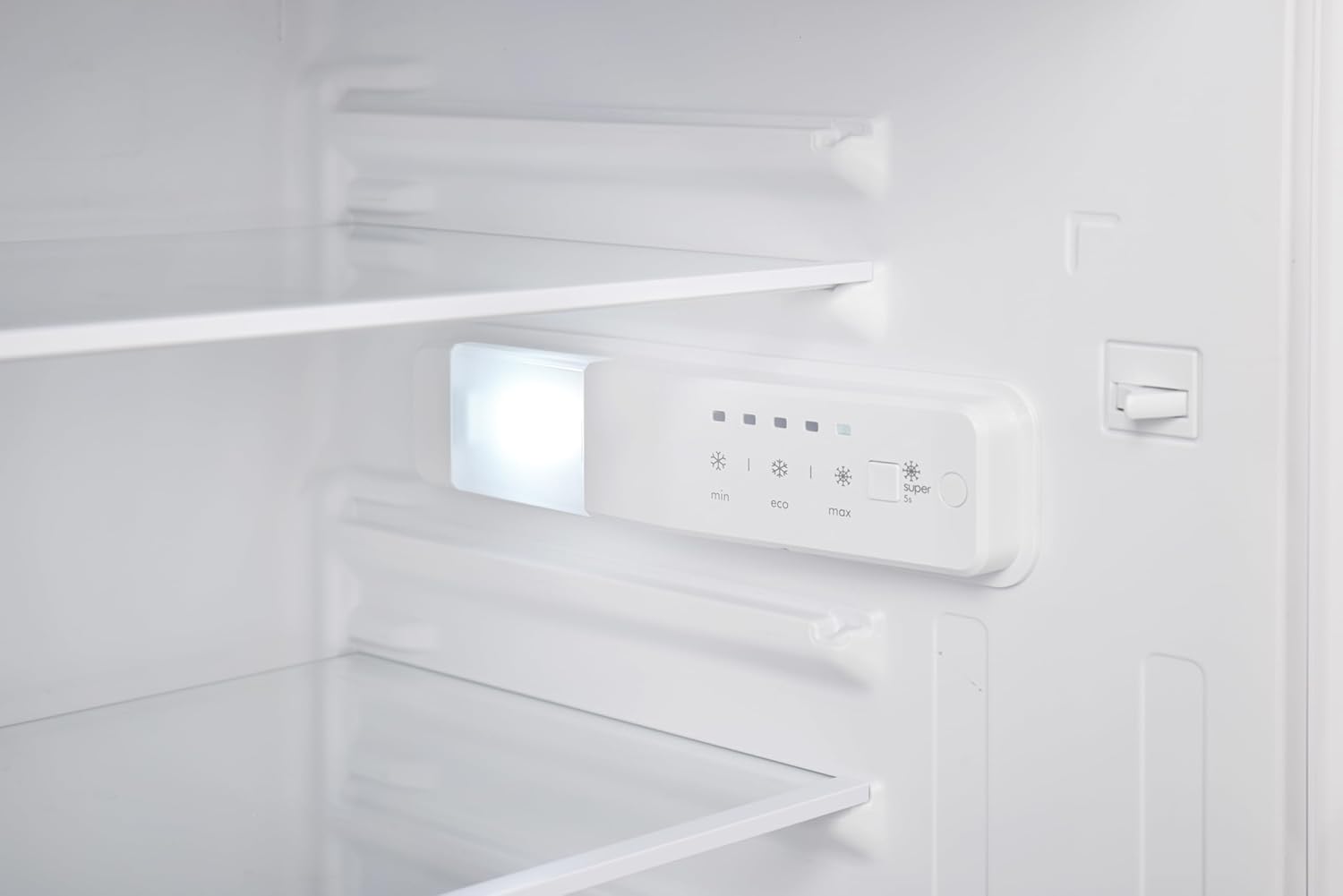 Respekta Réfrigérateur encastrable Karlsson 126 L/espace total / 35 dB/classe d'efficacité énergétique E/blanc / KS88.0-10/131200880000-10