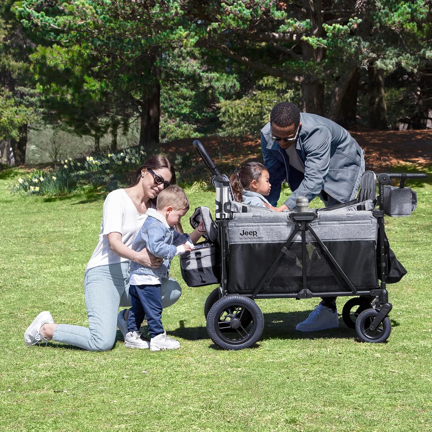 Jeep Wrangler Deluxe 4 Seater Stroller Wagon by Delta Children Premium Quad Stroller Wagon