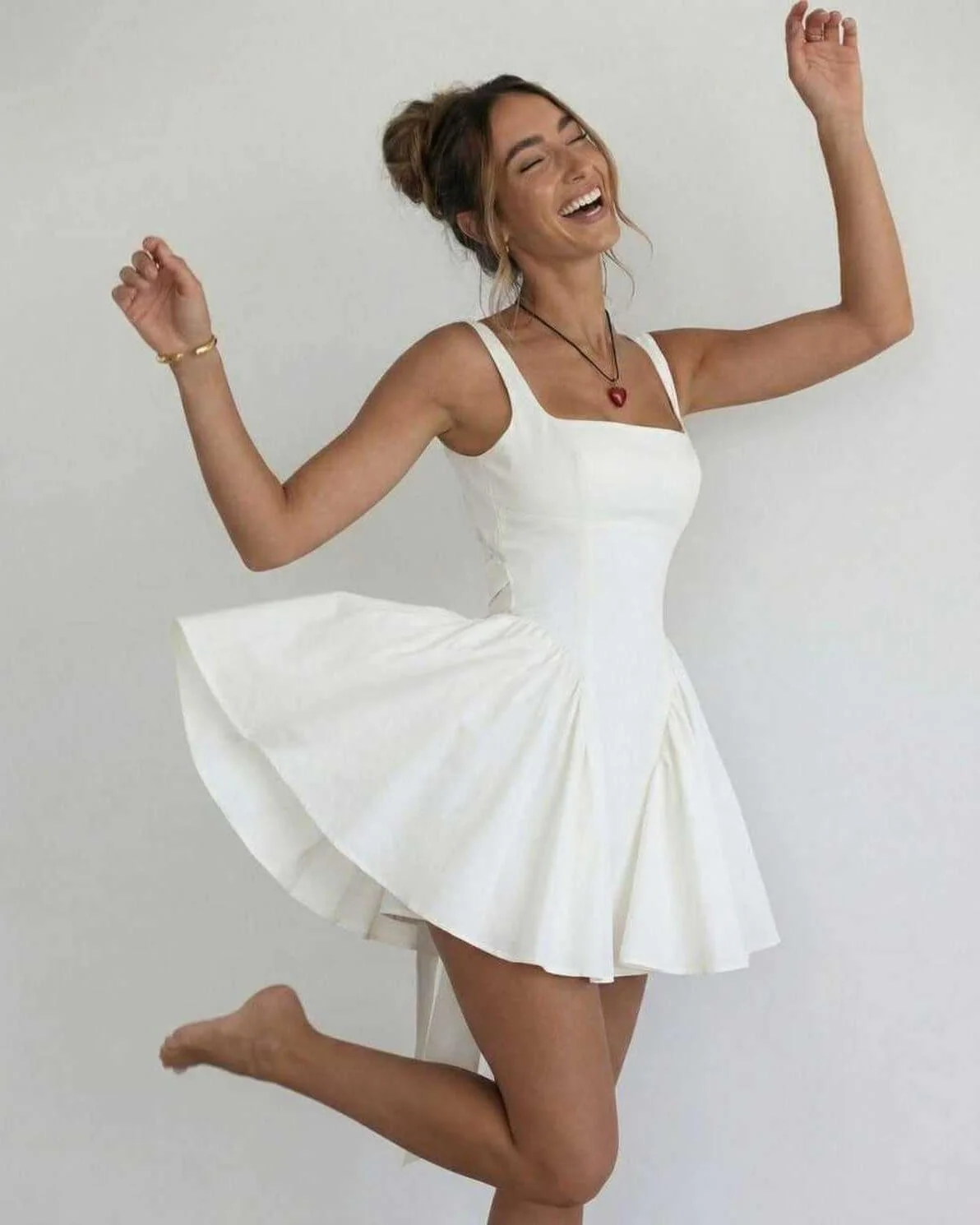 Minikleid f��r Damen mit femininer Passform f��r festliche Anl?sse und den Alltag