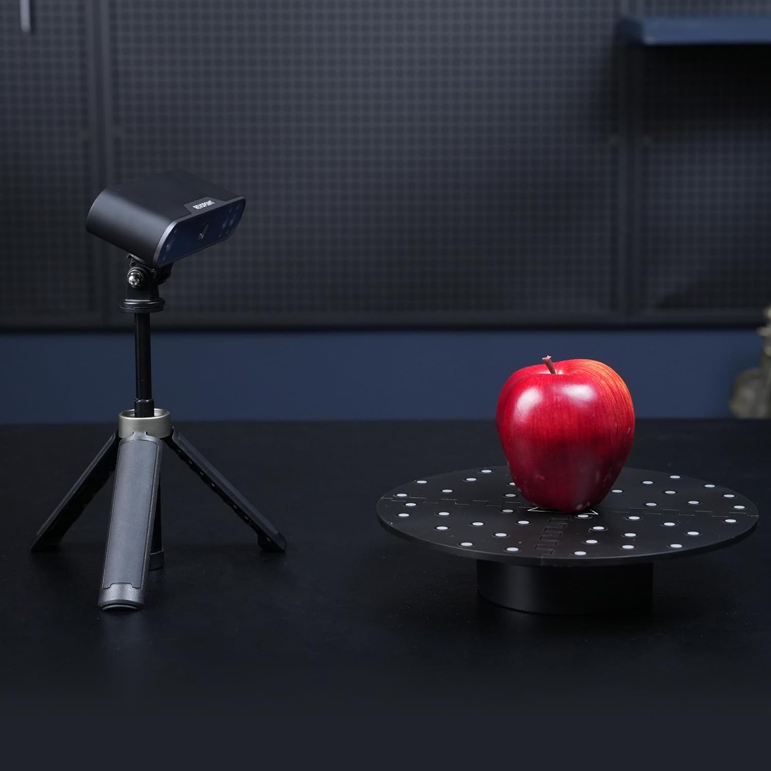 Revopoint INSPIRE 3D-Scanner für 3D-Druck handgeführter, tragbarer 3D-Scanner mit bis zu 18 FPS Scangeschwindigkeit, 0,2 mm Genauigkeit, vollfarbiges 3D-Scannen Kompatibel mit Android/iOS/Mac/Win