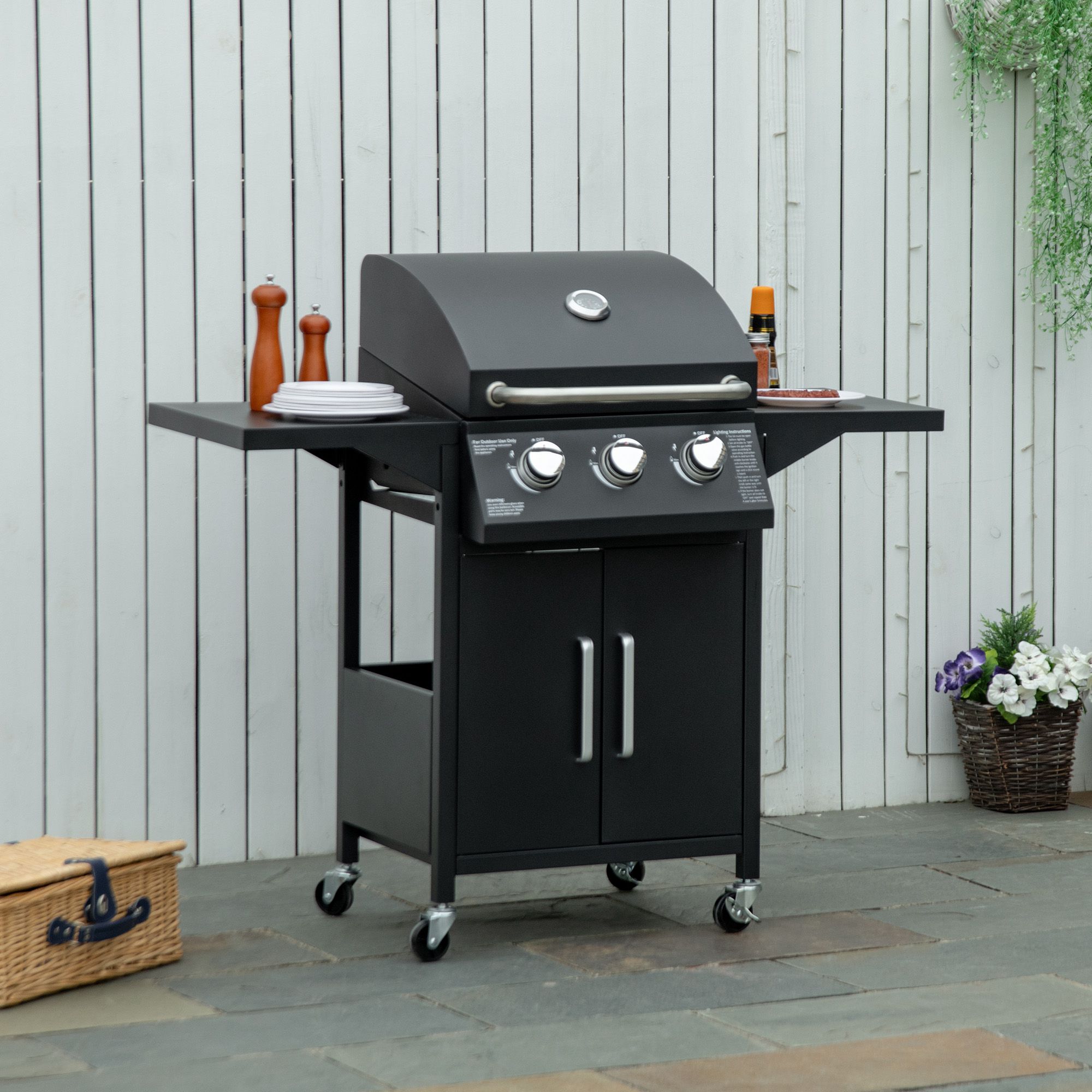 gasgrill BBQ met 3 branders elk 3 kw mobiel 4 wielen grillnet zwart