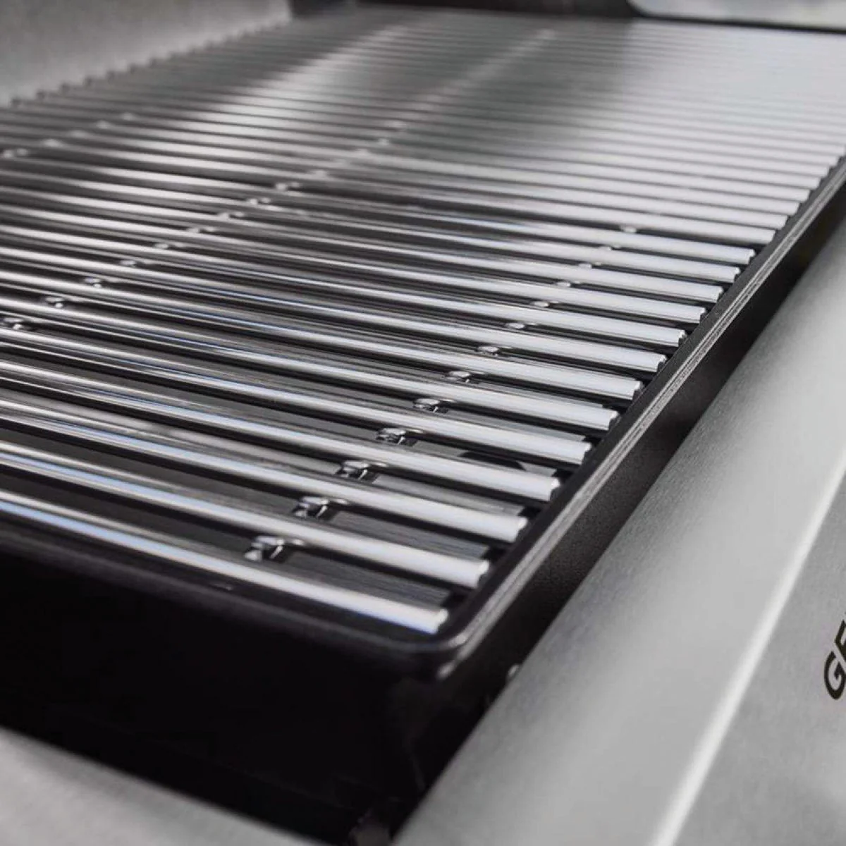 2025 Weber Genesis SP-S-325 Vloeibare Propaan Grill van Roestvrijstaal met 3 Branders, Extra Grote Dichtschroei Zone, PureBlu Branders en Flavorizer Bars