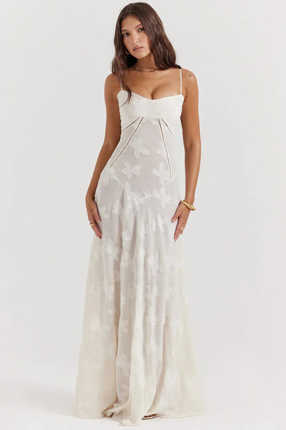 Zauberhaftes Maxikleid mit Vintage-Spitze und Blumenmuster