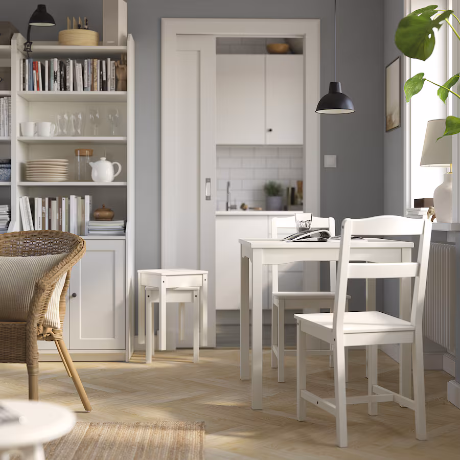 Mesa y silla de comedor