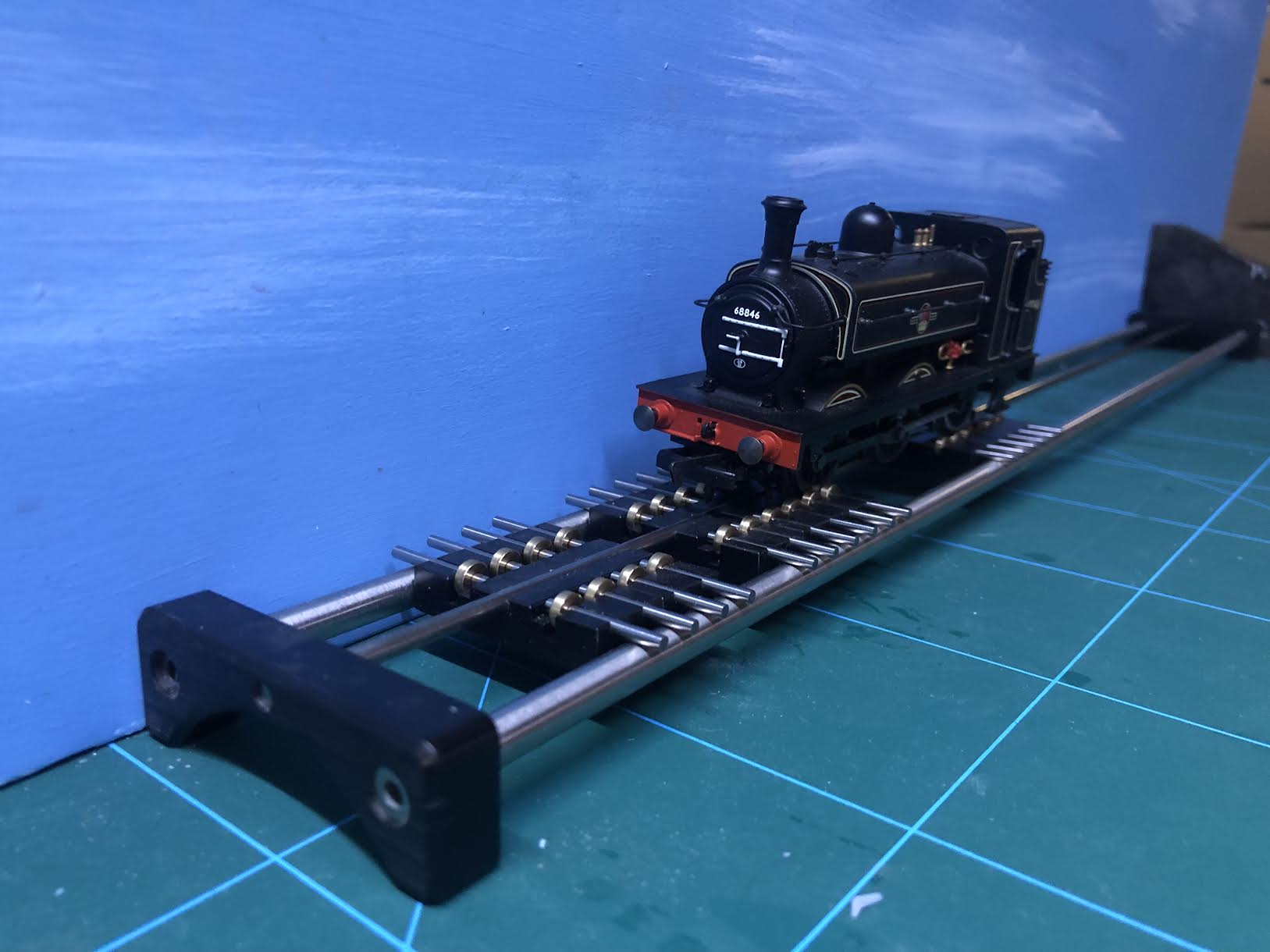 OO Gauge Rolling Road for Model Trains – Also Fits O16.5, NG7, GN15 – Run-In & Test Locos – 8 Axle Support