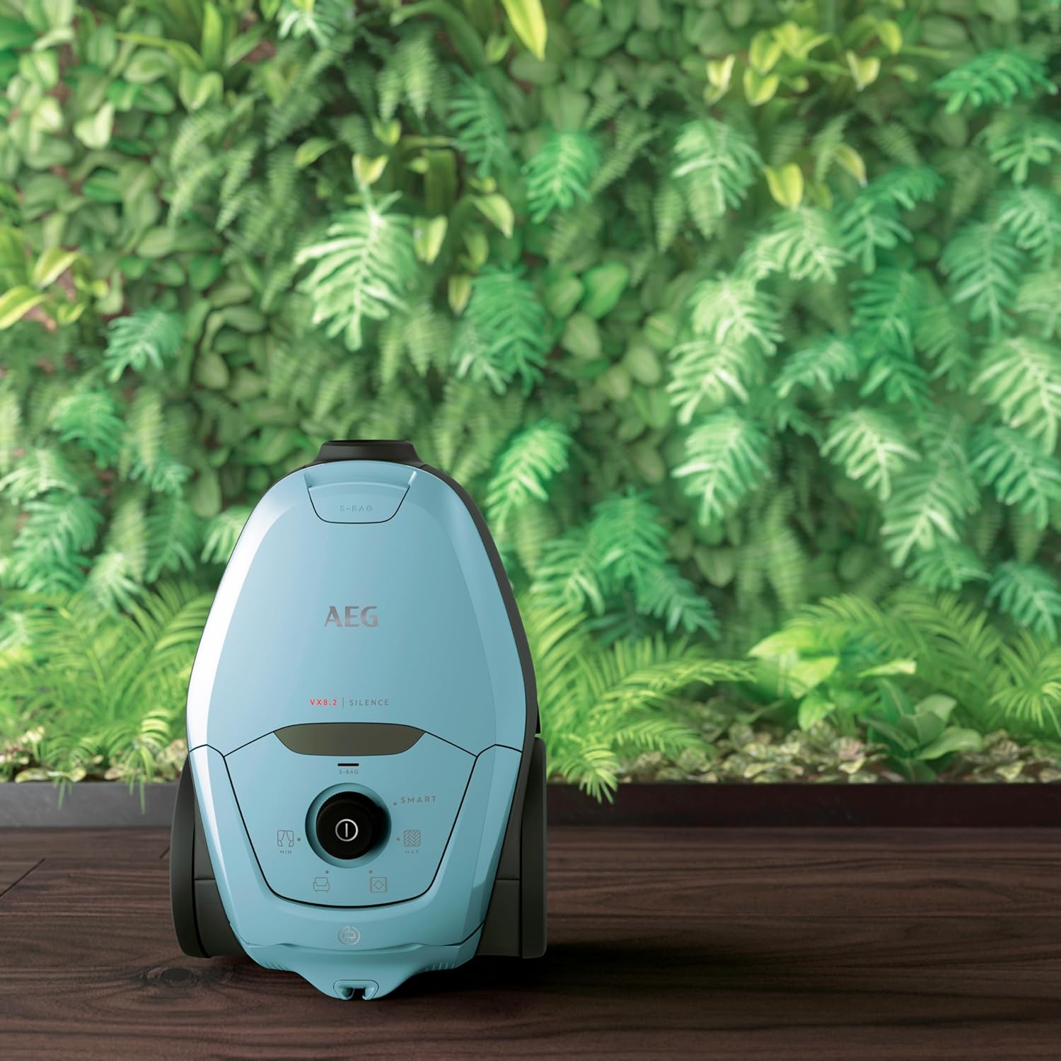 AEG VX82-1-KO Staubsauger / 75% Recyclingmaterial / autom. Saugkraftregulierung / extrem leise auch auf Teppich / Aufnahme von groen + kleinsten Partikeln / langes Kabel / 600W / schwarz