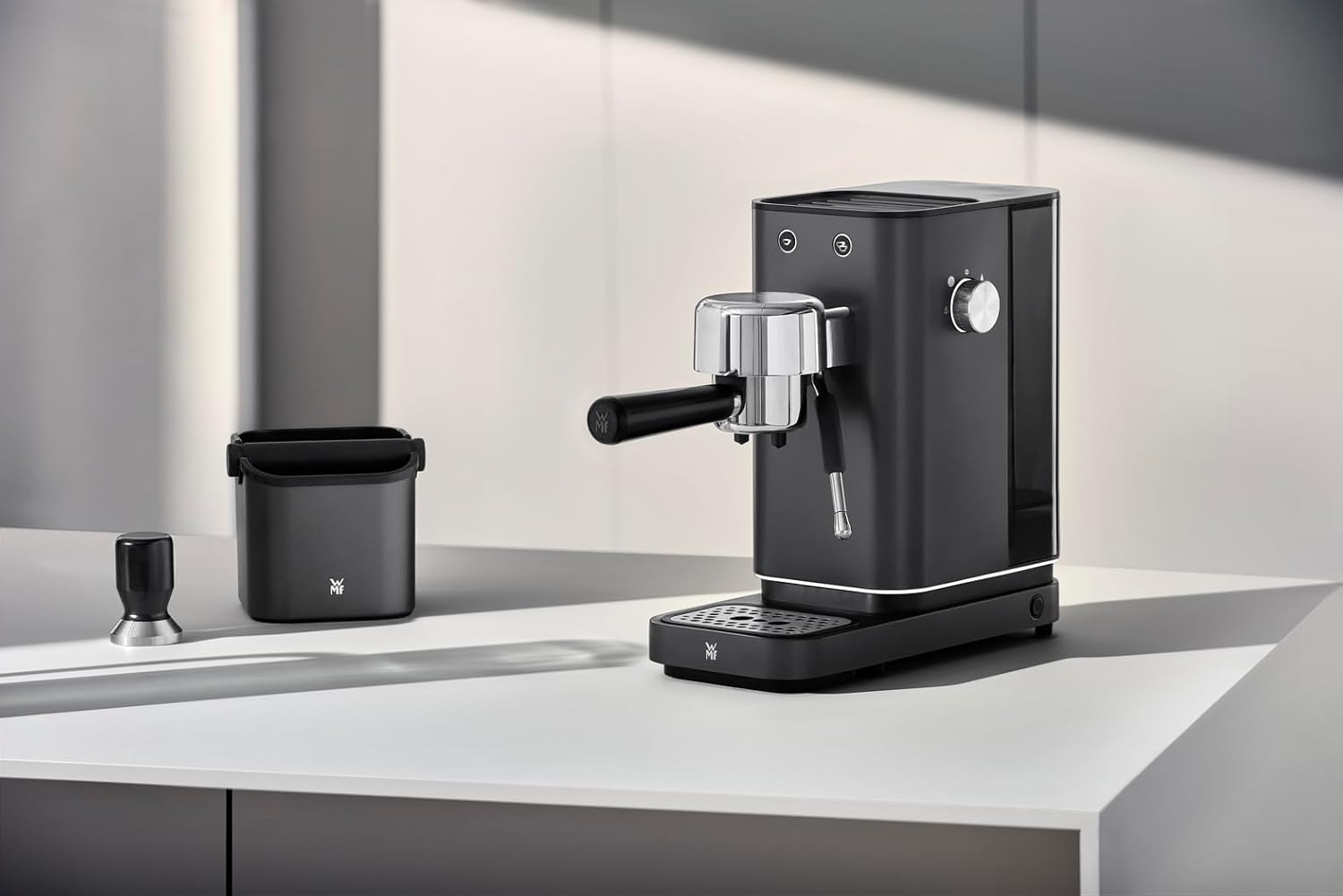 WMF Lumero Espressomaschine Siebträger 1400 Watt, Siebträgermaschine, 3 Einsätze, für 1-2 Tassen Espresso, auch für Pads, 15 bar, Tassenabstellfläche, Milchaufschäumdüse, grau