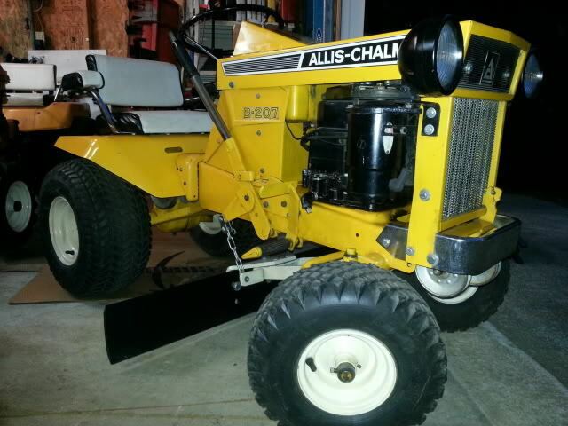 Carburetor For Allis Chalmers B-207 B-208 Lawn Tractors