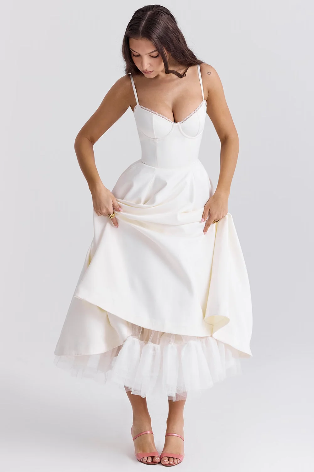 Elegantes Satin-Abendkleid mit T��ll