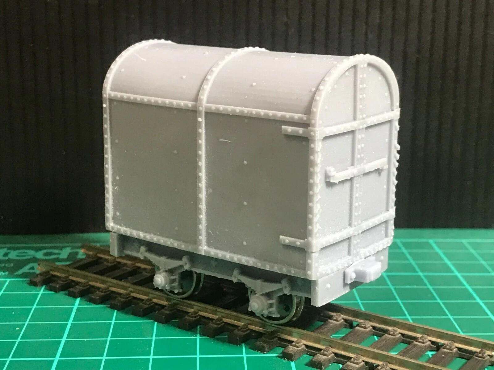 Gn15 Narrow Gauge Welsh  Gunpowder wagon - short with wheels