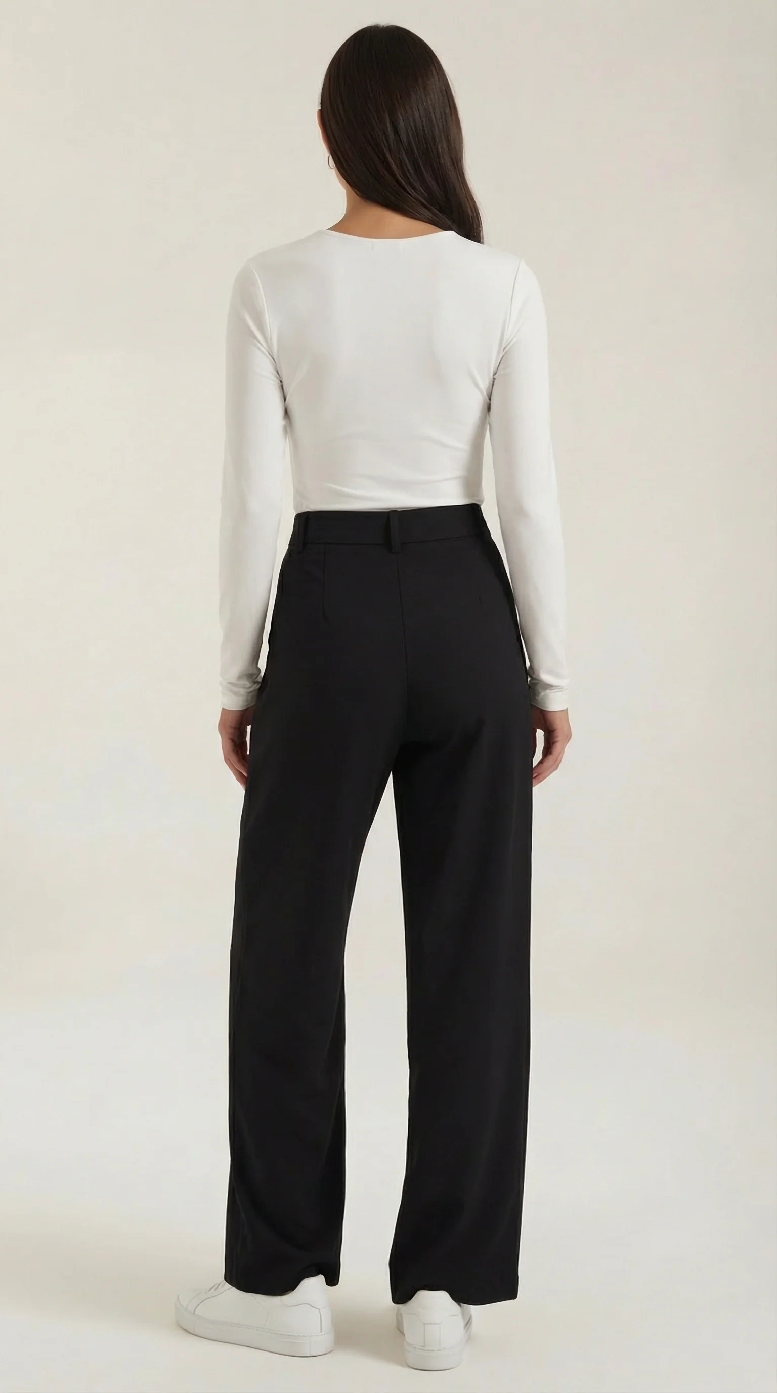 Asymmetrische Hose mit weitem Bein