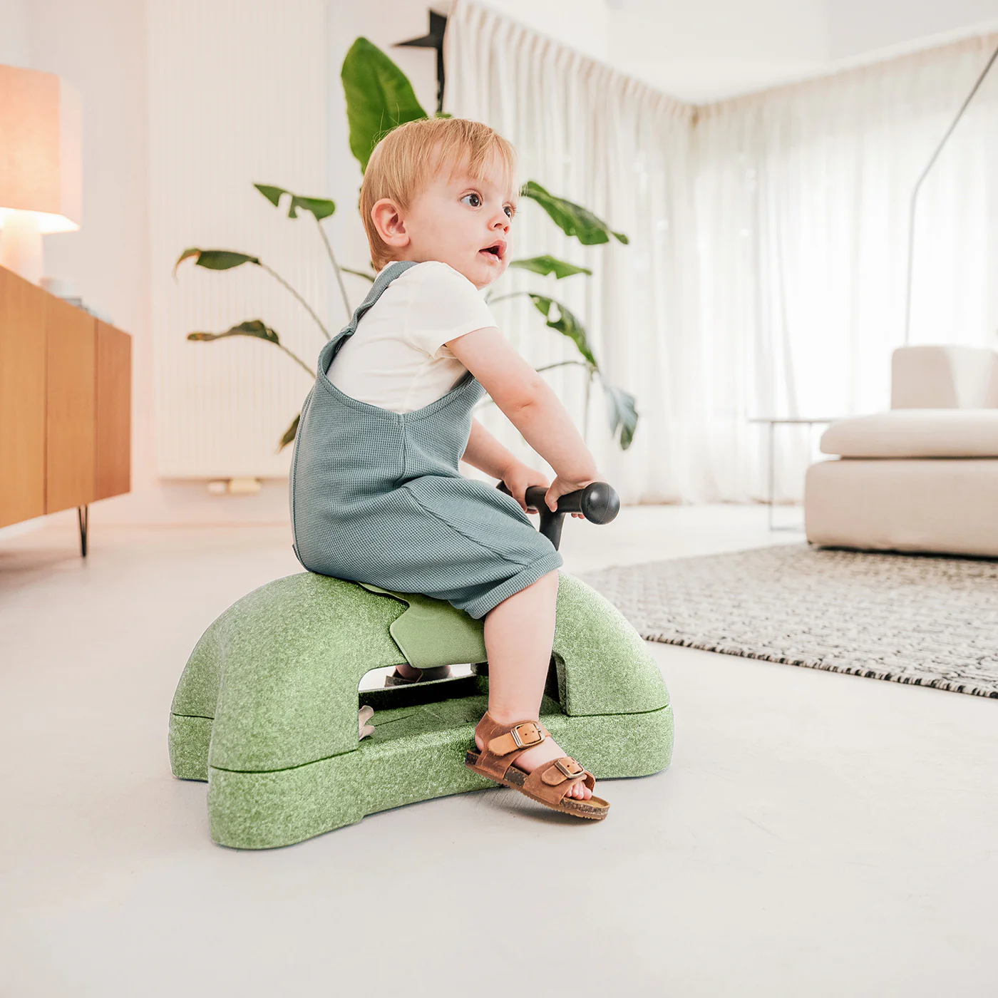 2025 Scoot and Ride My First 3-in-1 Babywalker & Glijder �C Olive