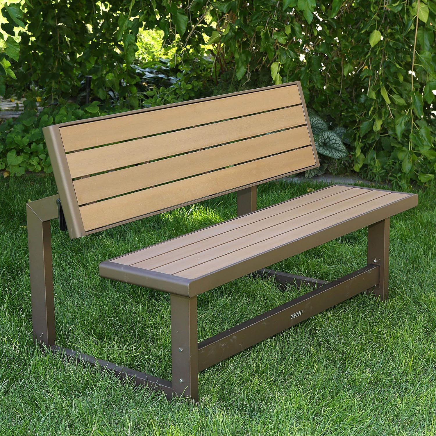 LIFETIME Gartenbank, klappbare Rückenlehne, umwandelbare Bank in einen Tisch, Maße 141x78,5x88,5 cm, Polyethylen hoher Dichte, wasserabweisend, UV-Schutz, Holzfarbe