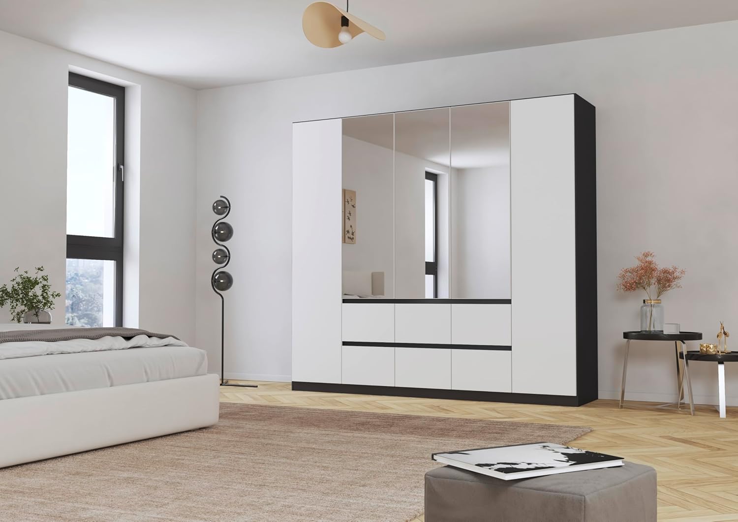Rauch Möbel Mainz Schrank Kleiderschrank Drehtürenschrank Weiß-Grau metallic, Schwarz, 5-türig Spiegel, 6 Schubladen, Zubehörpaket Basic 3 Einlegeböden, 3 Kleiderstangen, grifflos BxHxT 226x210x54 cm