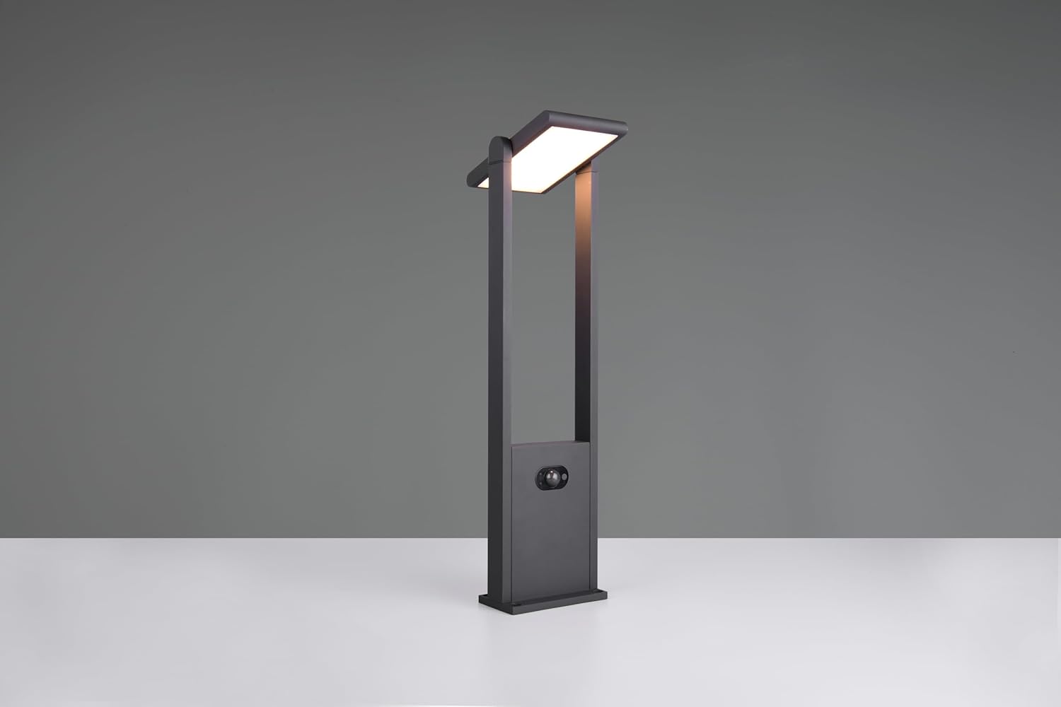 Trio Leuchten LED Außen Wegeleuchte Malawi 553769142, Aluminium Druckguss Anthrazit, 5 Watt LED, Hybrid Solar/Netzbetrieb, Dämmerungssensor, Bewegungssensor